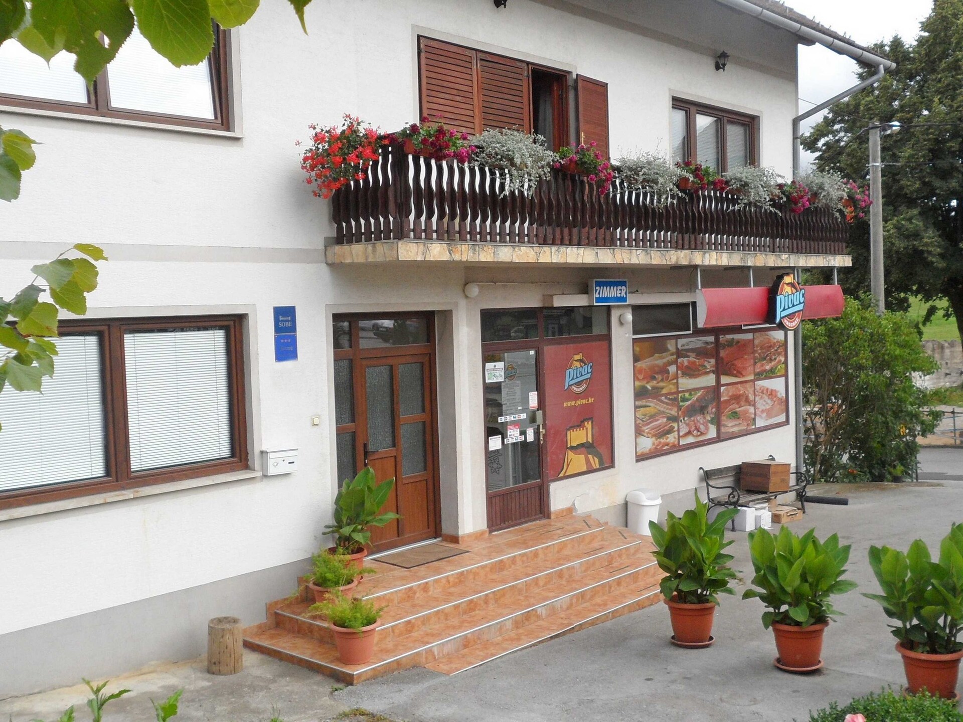 Ruim appartement met balkon in Rakovica nabij Plitvice - foto 1