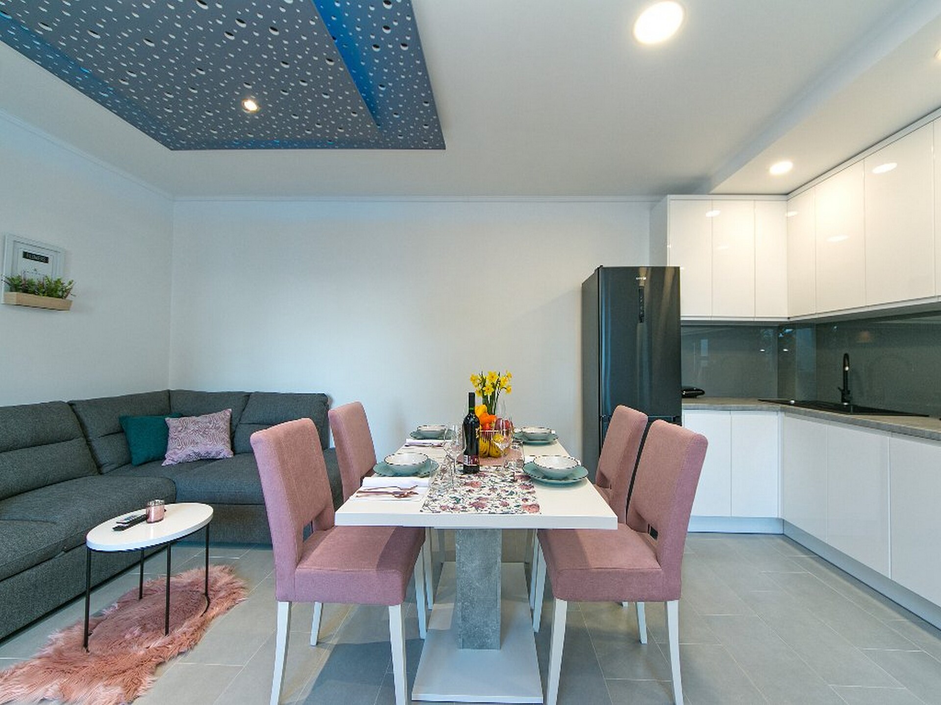 Licht appartement met terras in rustige baai van Brela - foto 5