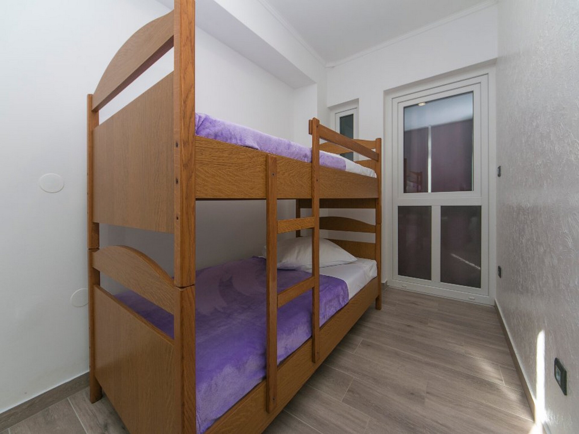 Licht appartement met terras in rustige baai van Brela - foto 13