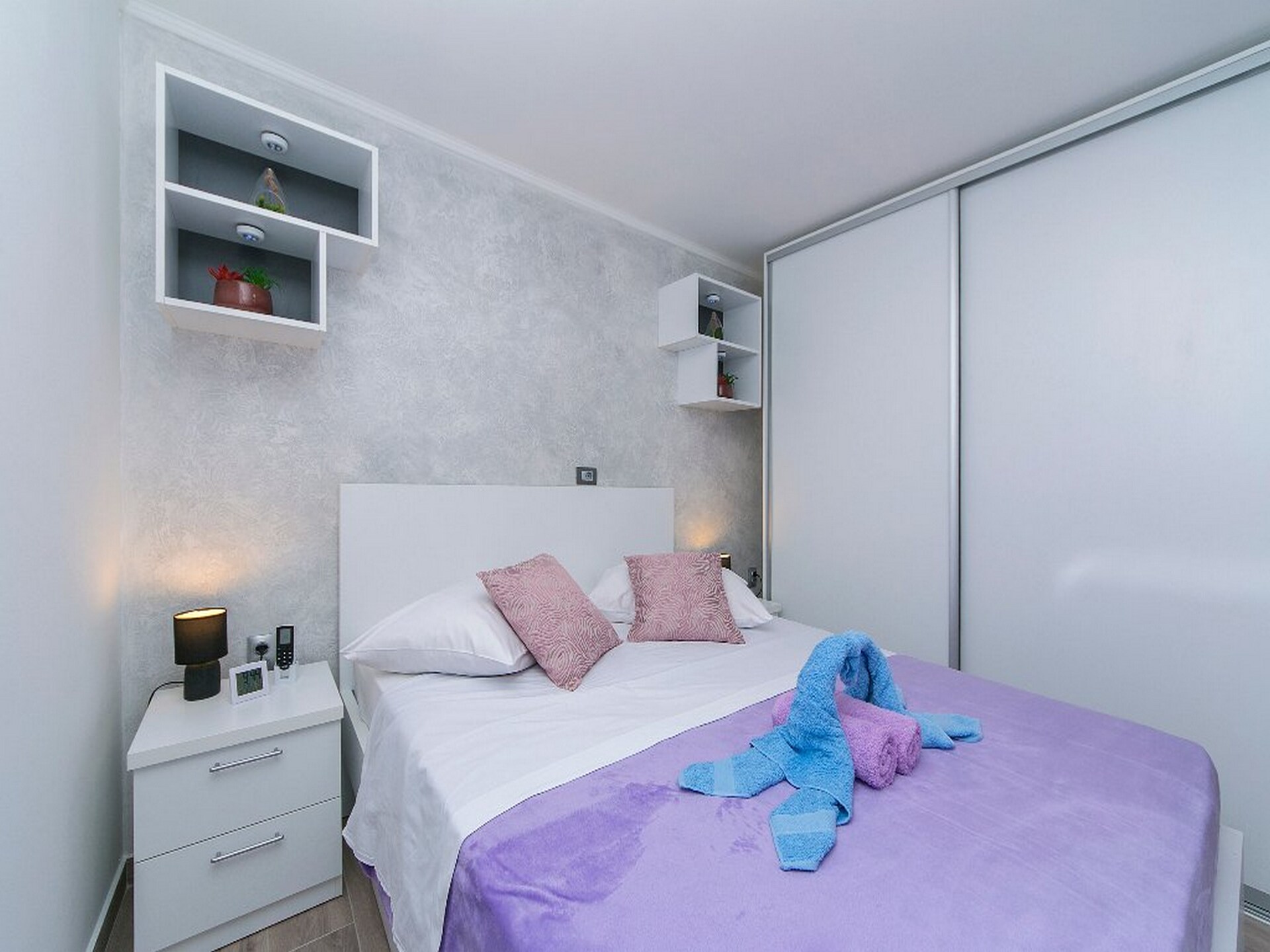 Licht appartement met terras in rustige baai van Brela - foto 24