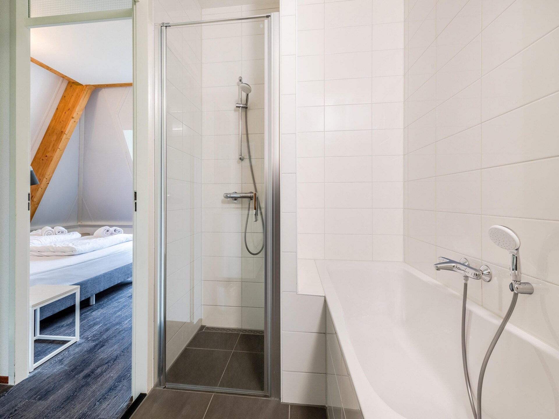 Gerenoveerde villa met sauna op 1 km van Noordzeestrand - foto 16