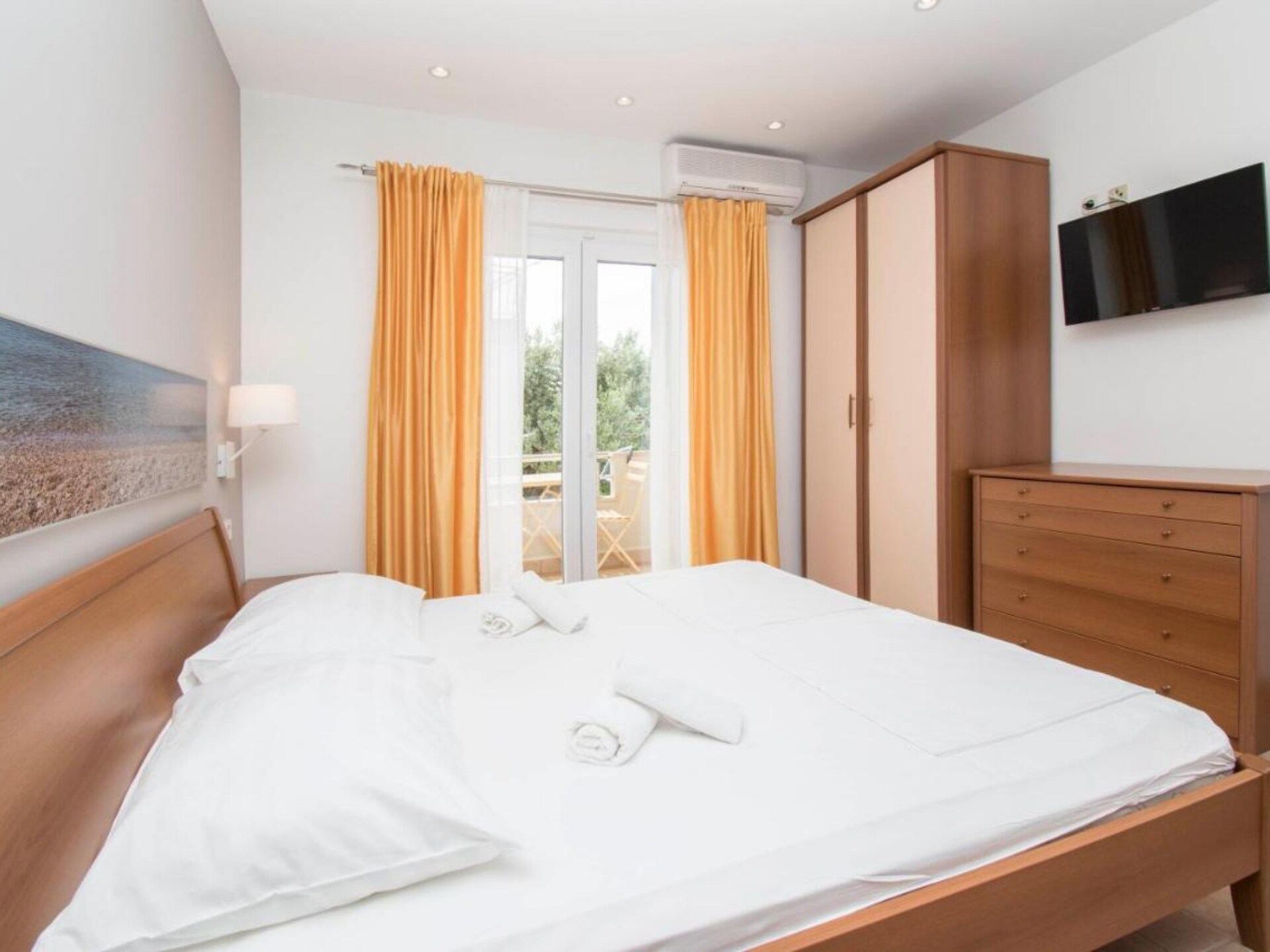 Knusse studio met balkon in het hart van Tučepi, vlak bij zee - foto 1