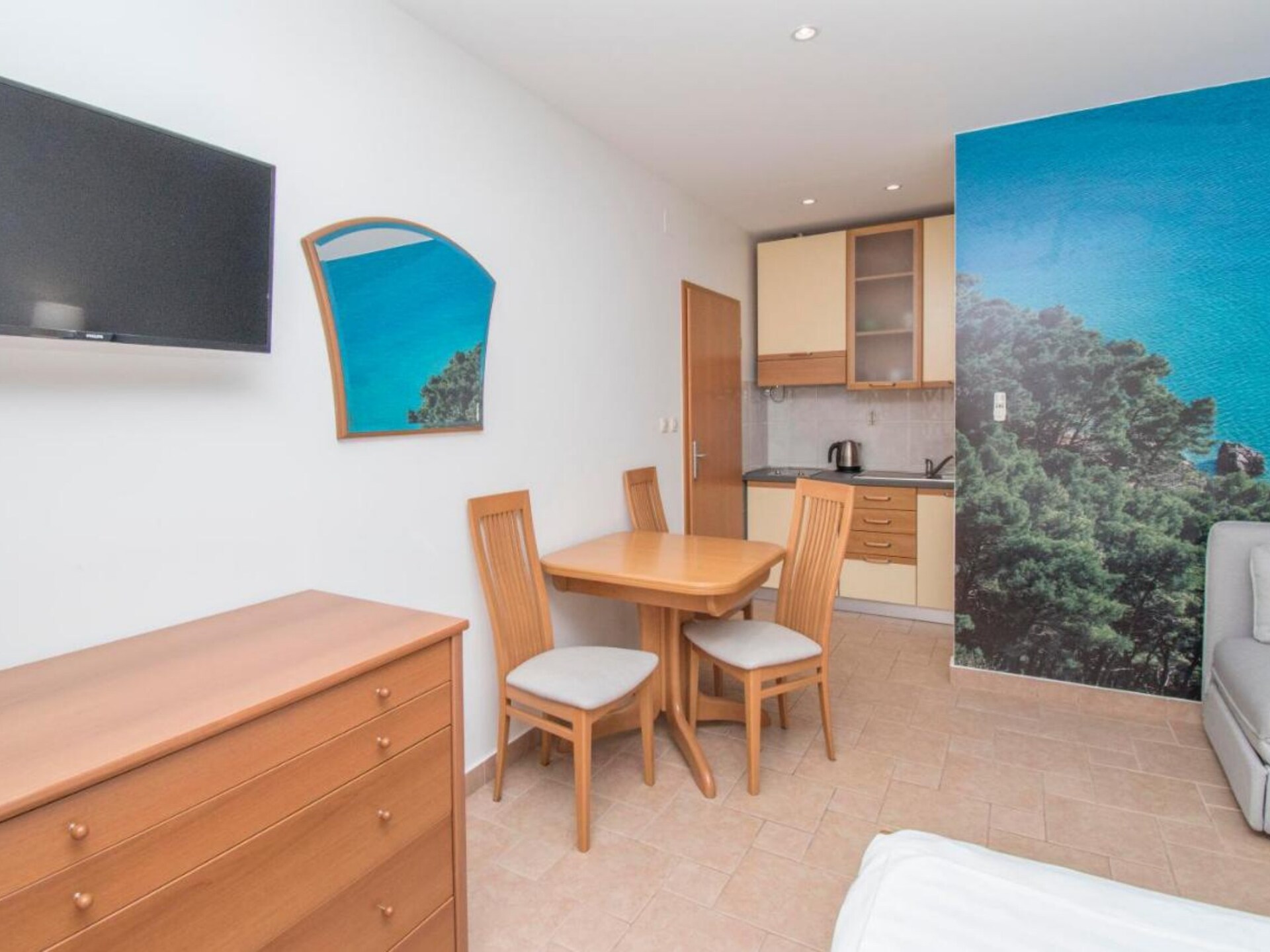 Knusse studio met balkon in het hart van Tučepi, vlak bij zee - foto 2