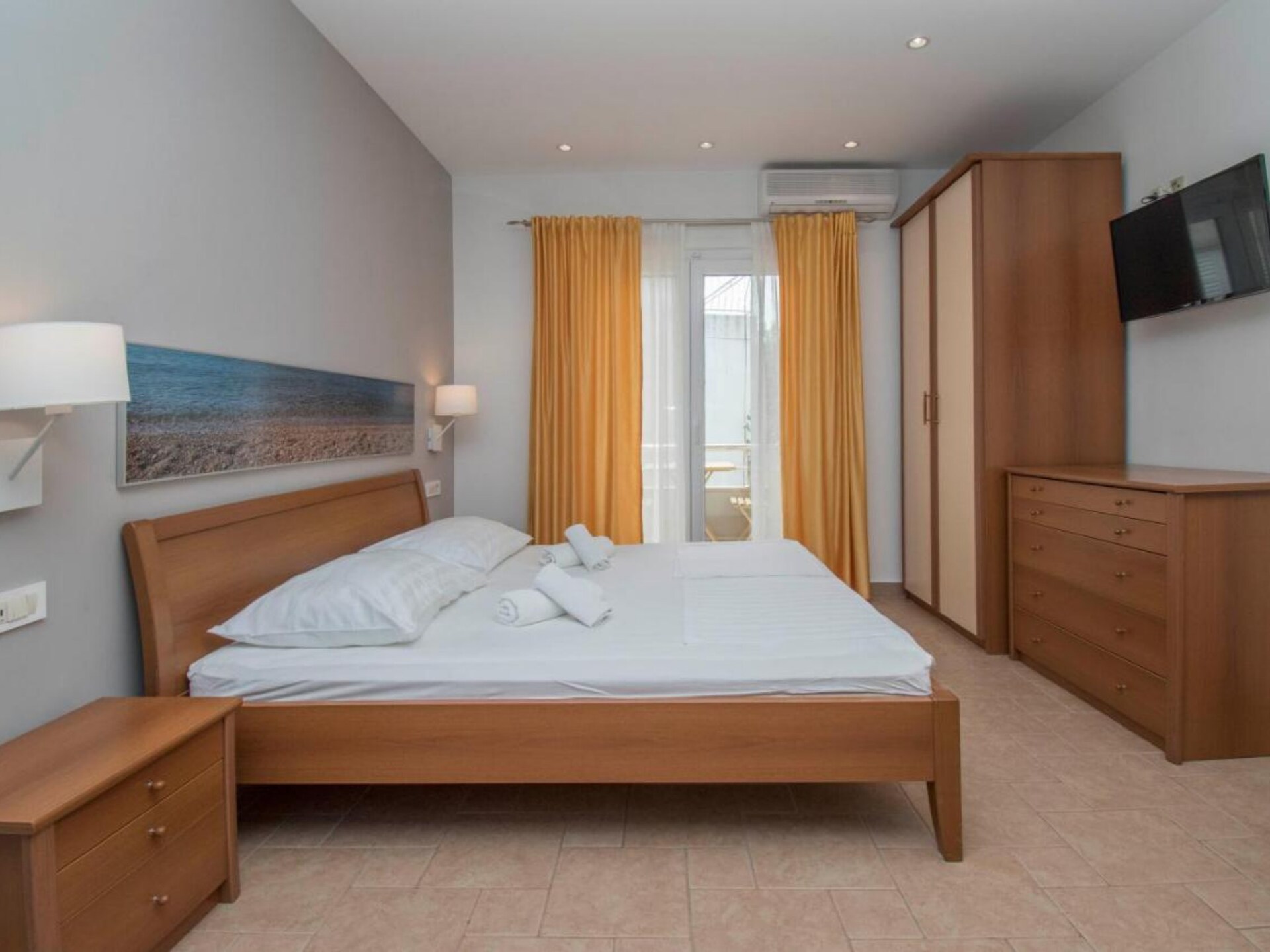 Knusse studio met balkon in het hart van Tučepi, vlak bij zee - foto 12