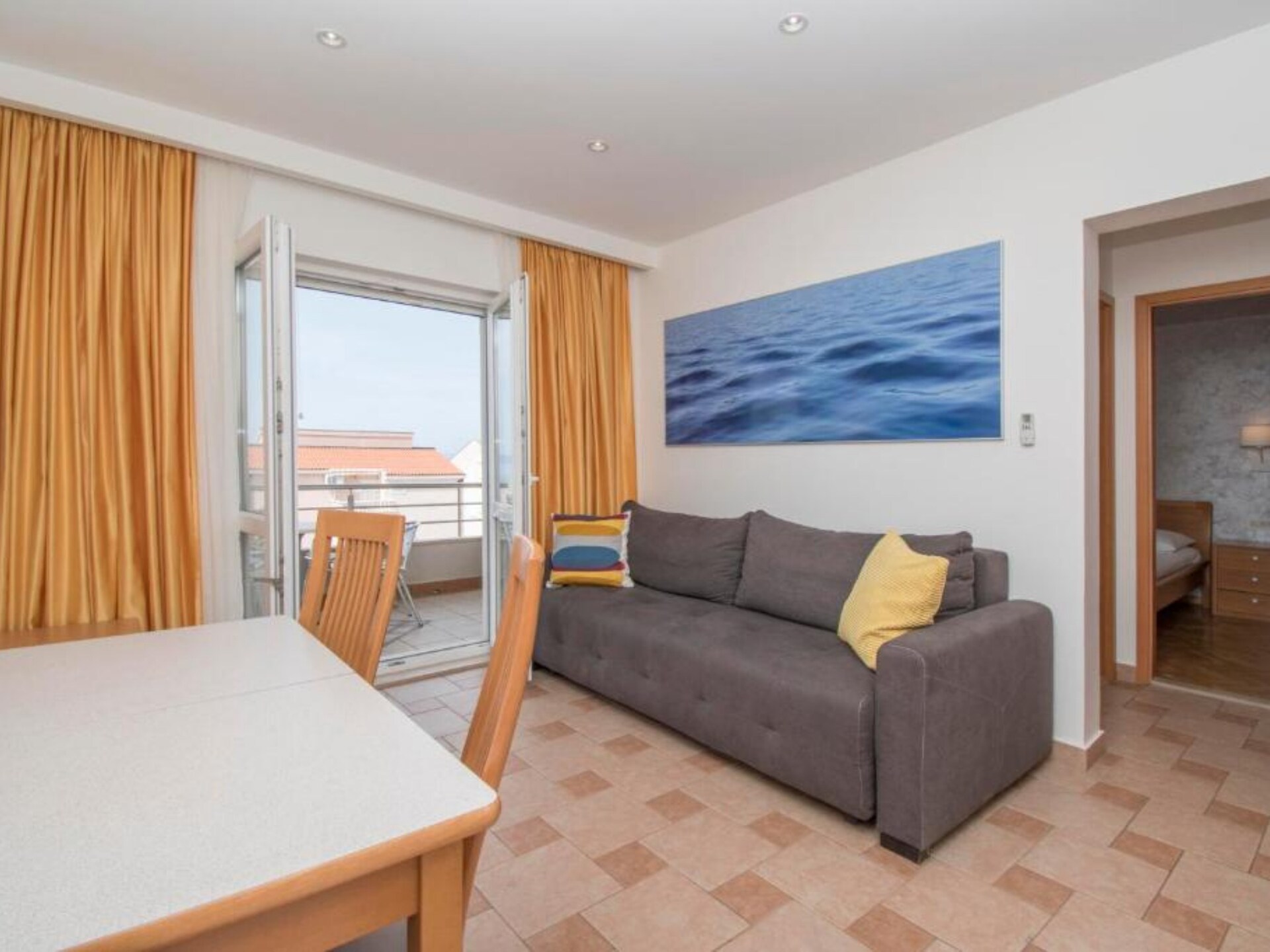 Op 300 m van het strand: appartement met zeezicht in Tucepi - foto 1