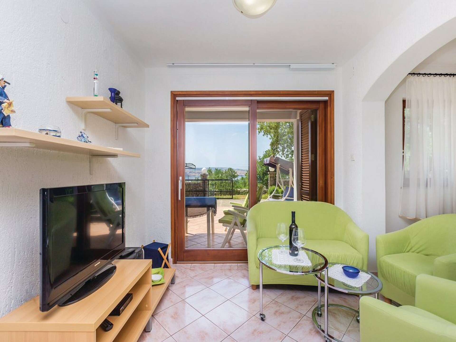 Studio met zeezicht en terras in Cesarica bij Karlobag - foto 2
