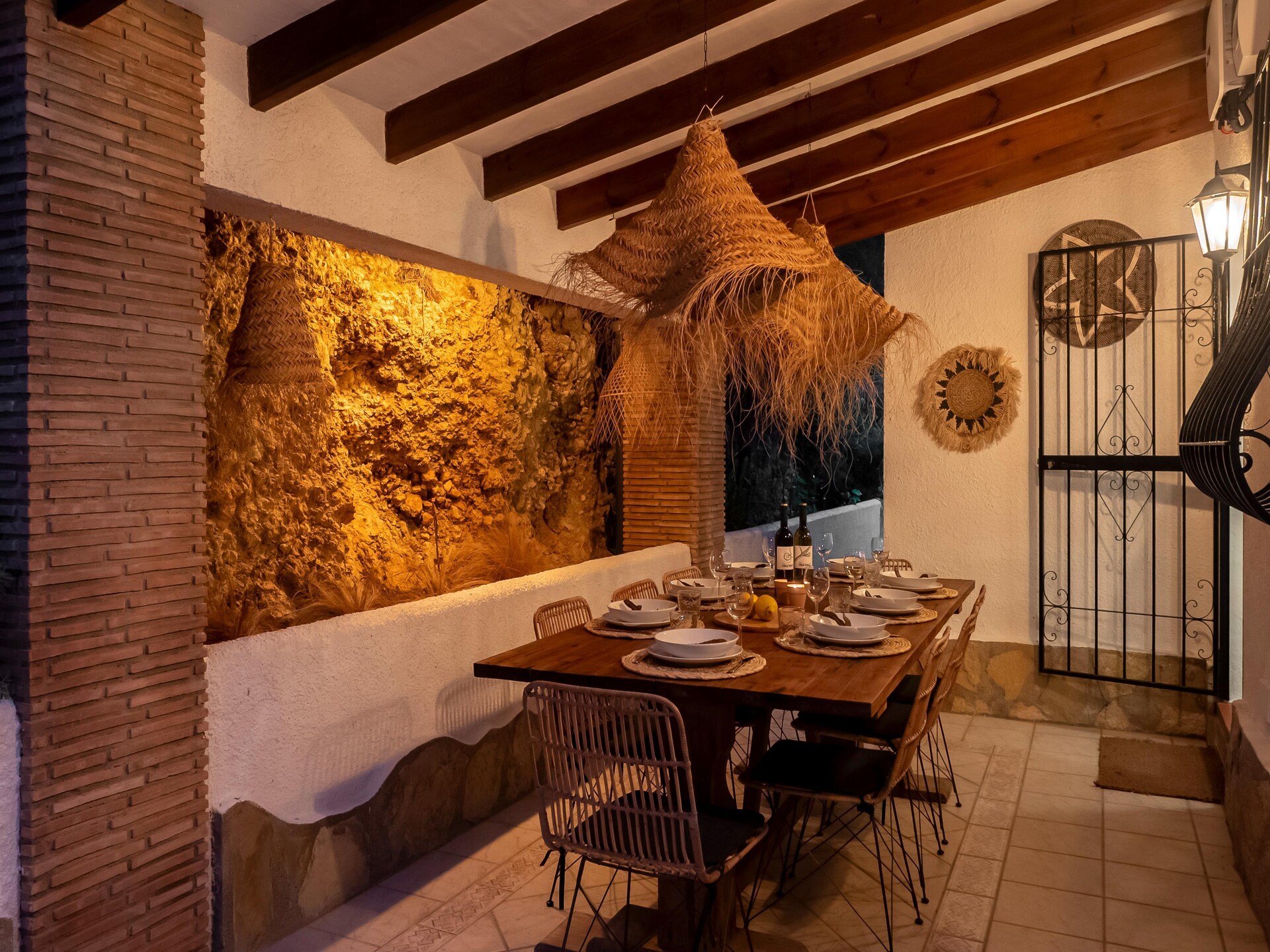 Villa Vista: Luxe Ibiza-stijl villa met panoramisch uitzicht over de Challon-vallei - foto 13