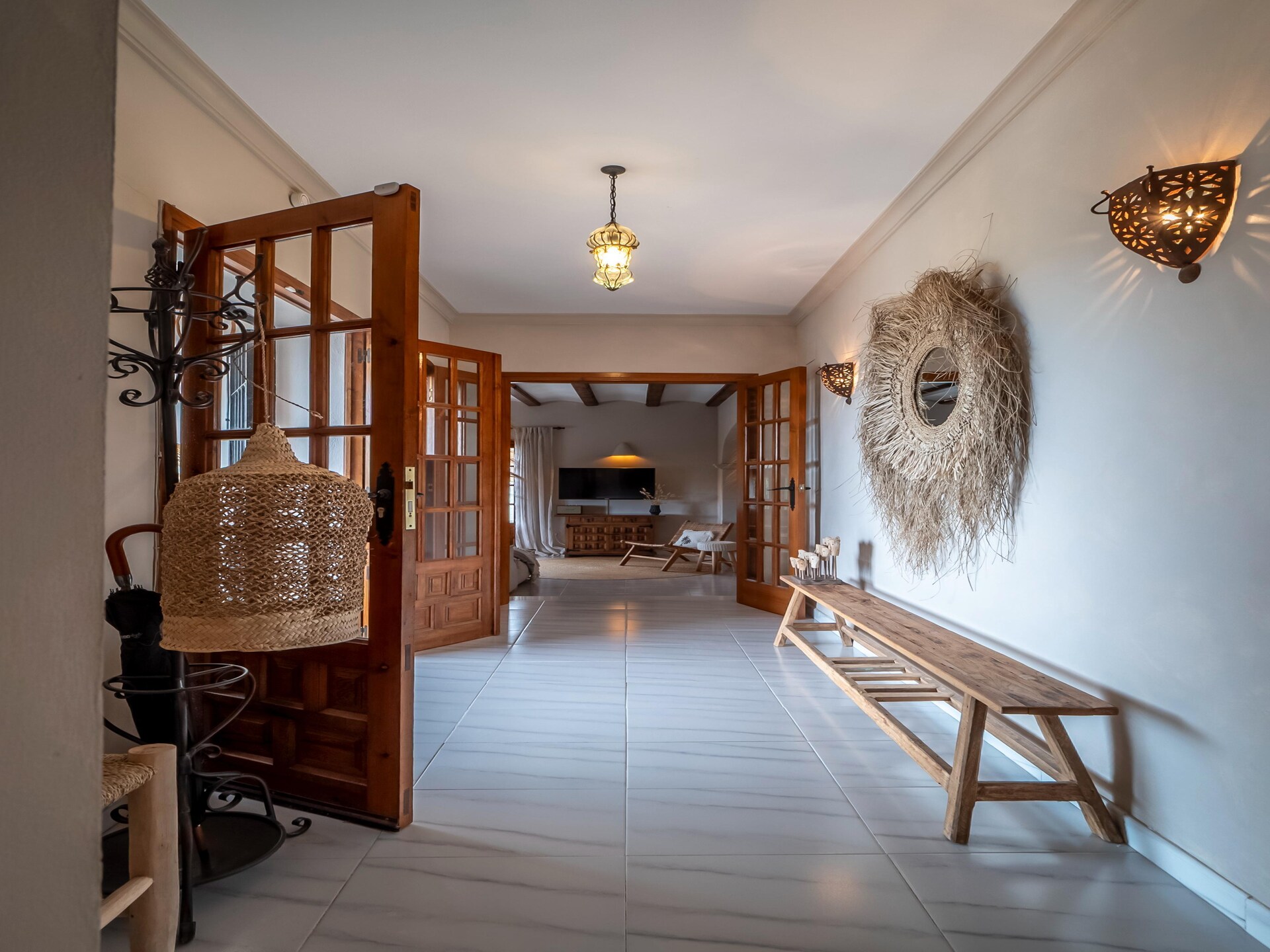 Villa Vista: Luxe Ibiza-stijl villa met panoramisch uitzicht over de Challon-vallei - foto 8