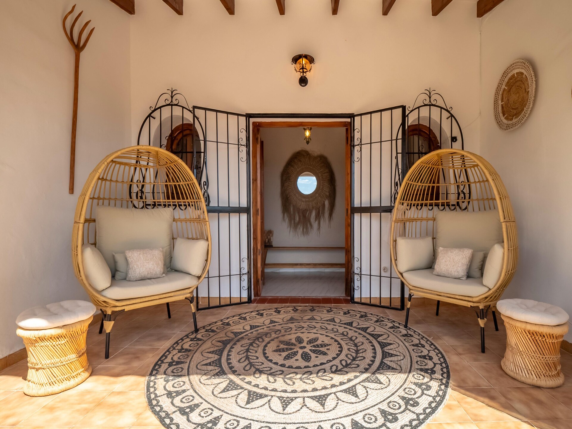 Villa Vista: Luxe Ibiza-stijl villa met panoramisch uitzicht over de Challon-vallei - foto 24