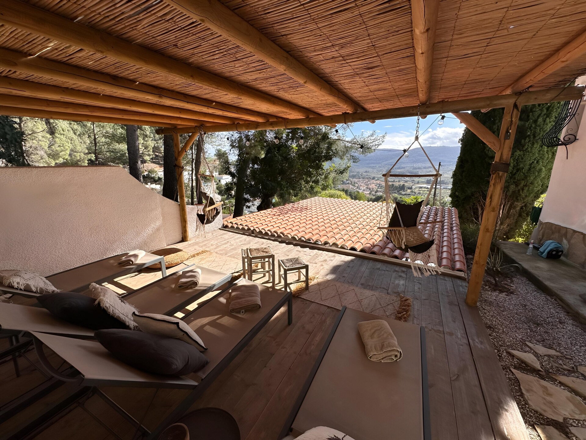 Villa Vista: Luxe Ibiza-stijl villa met panoramisch uitzicht over de Challon-vallei - foto 29