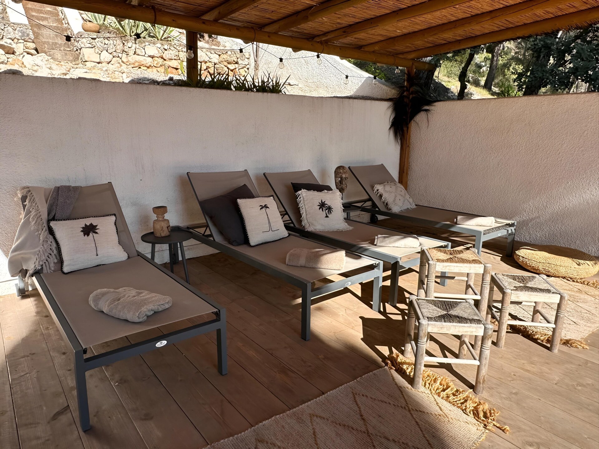 Villa Vista: Luxe Ibiza-stijl villa met panoramisch uitzicht over de Challon-vallei - foto 27