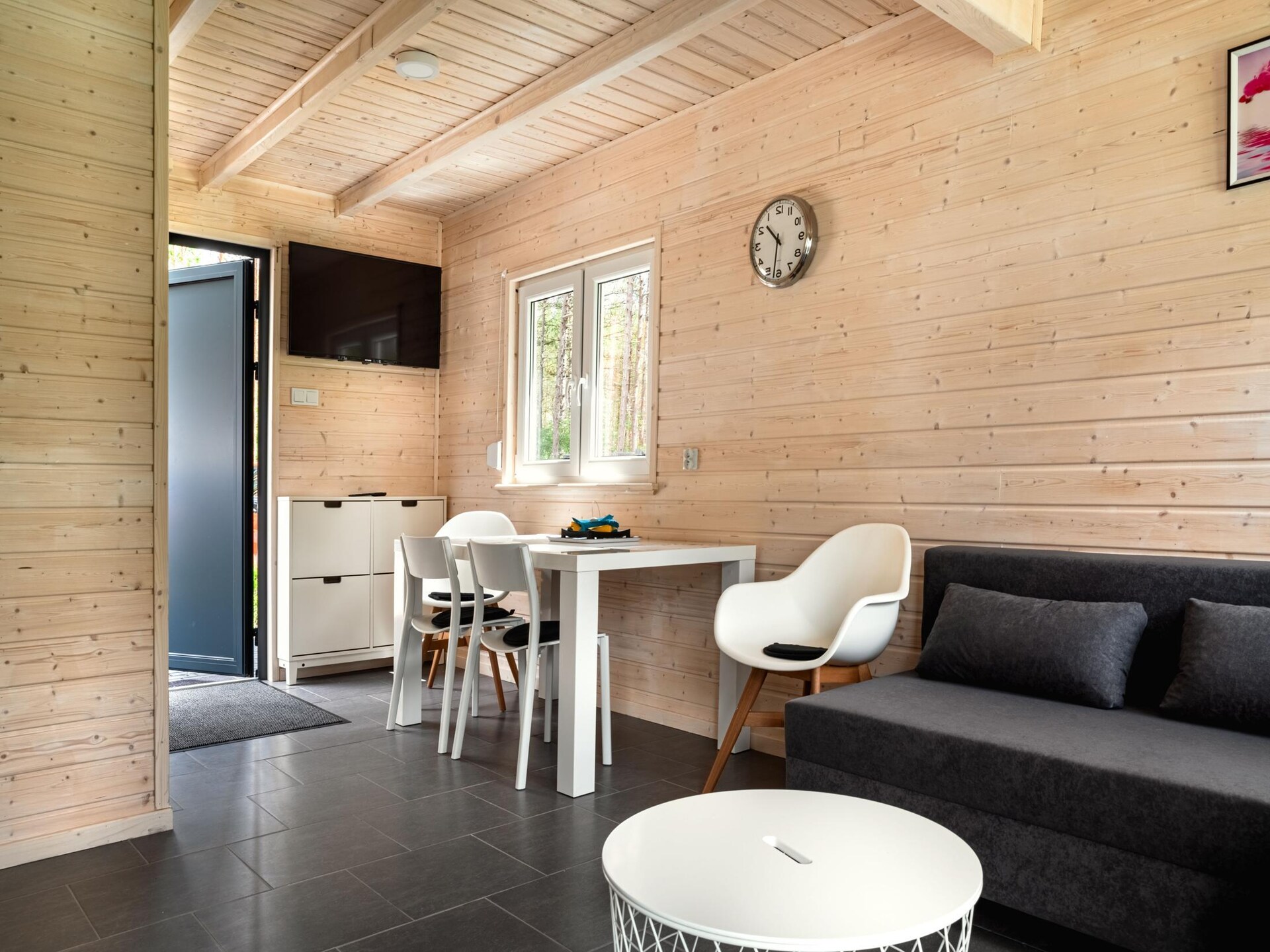 Centraal gelegen vakantiehuis in Miedzywodzie direct aan het strand - foto 3