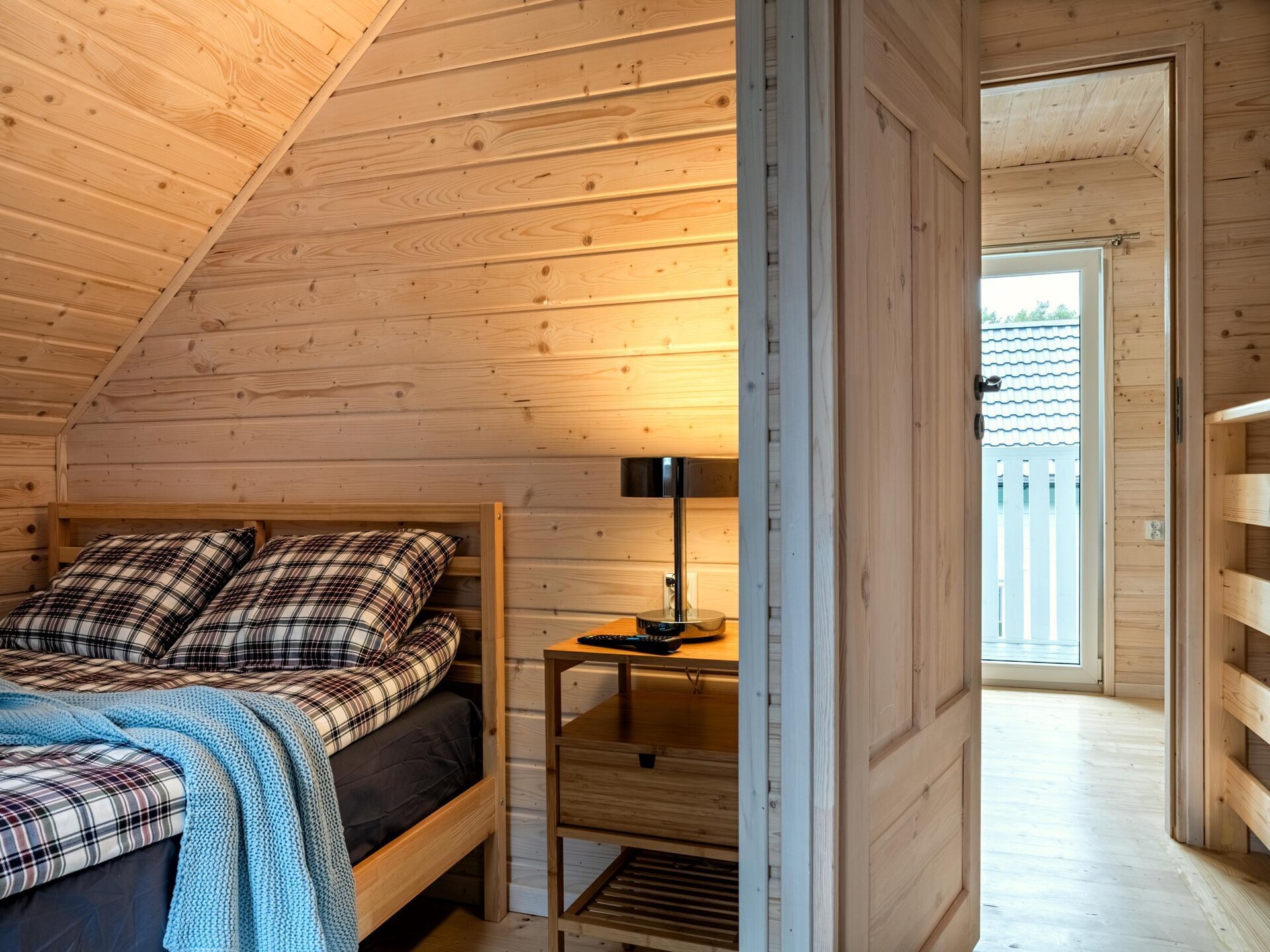 Centraal gelegen vakantiehuis in Miedzywodzie direct aan het strand - foto 8