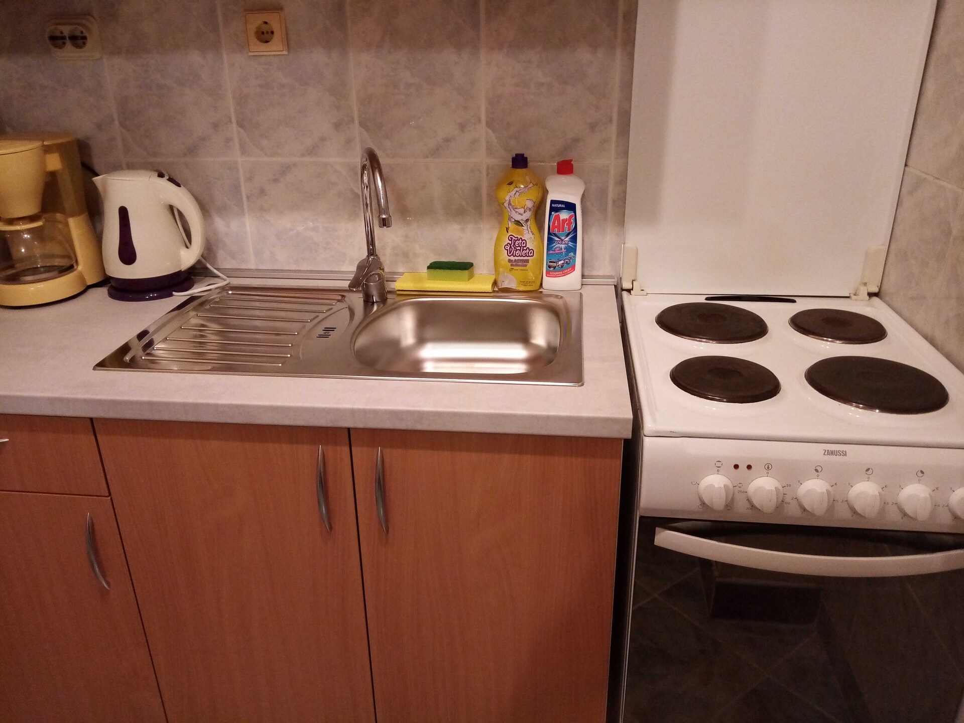 Ruim appartement in Biograd na Moru met terras, 500m van het strand - foto 10