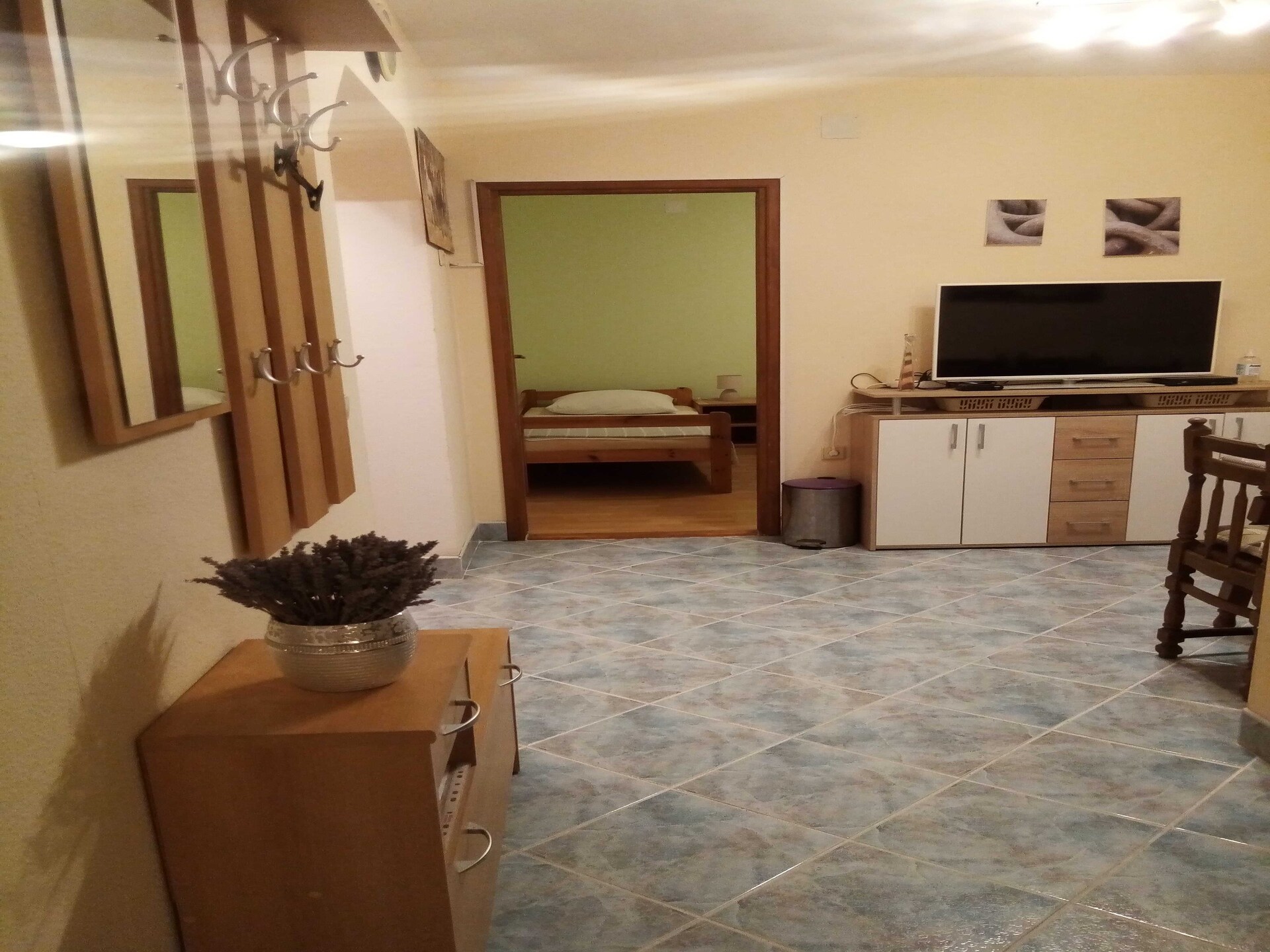 Ruim appartement in Biograd na Moru met terras, 500m van het strand - foto 35