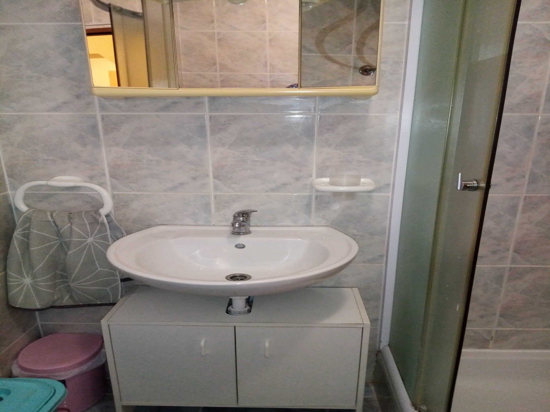 Ruim appartement in Biograd na Moru met terras, 500m van het strand - foto 17