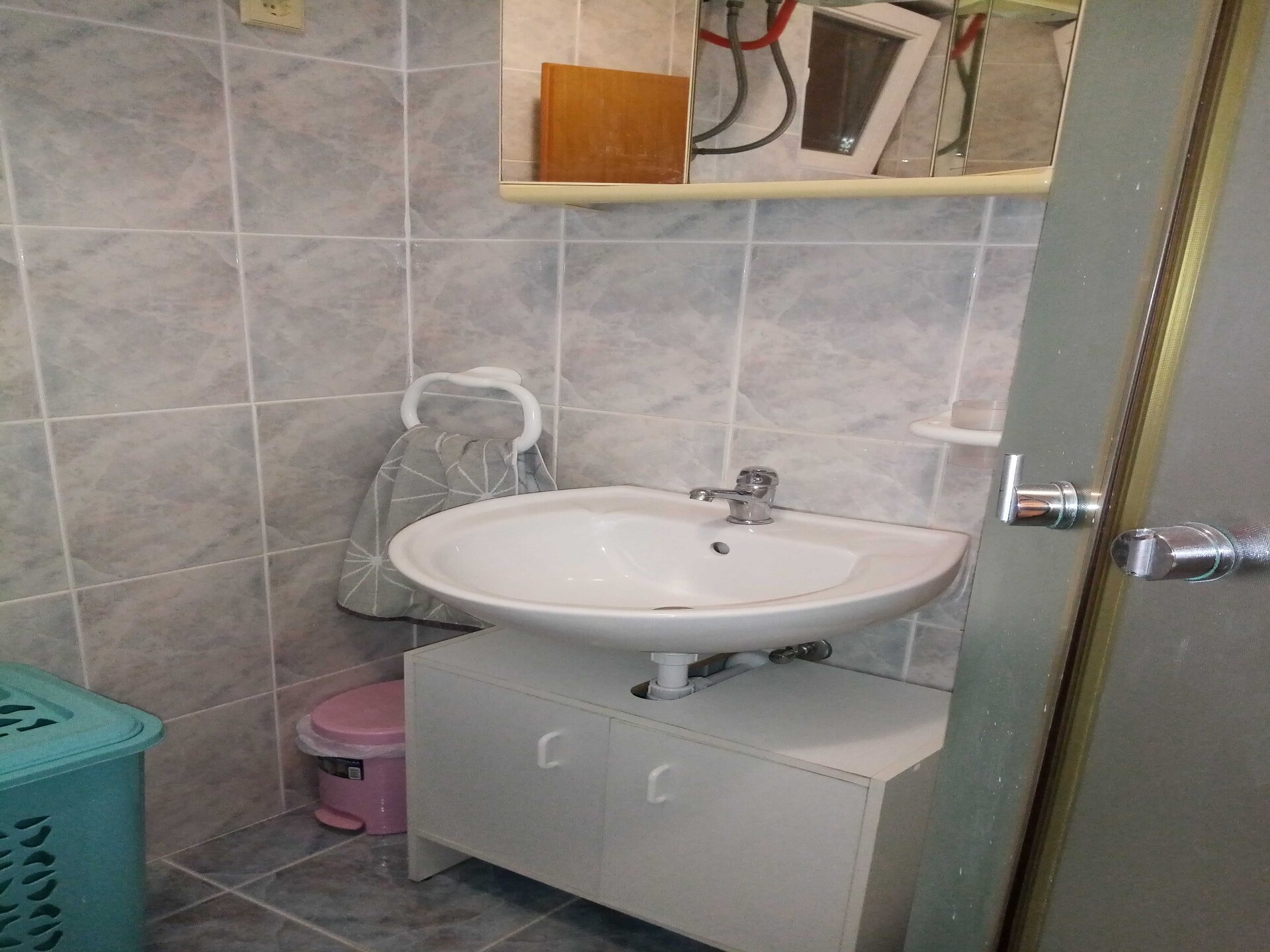 Ruim appartement in Biograd na Moru met terras, 500m van het strand - foto 15