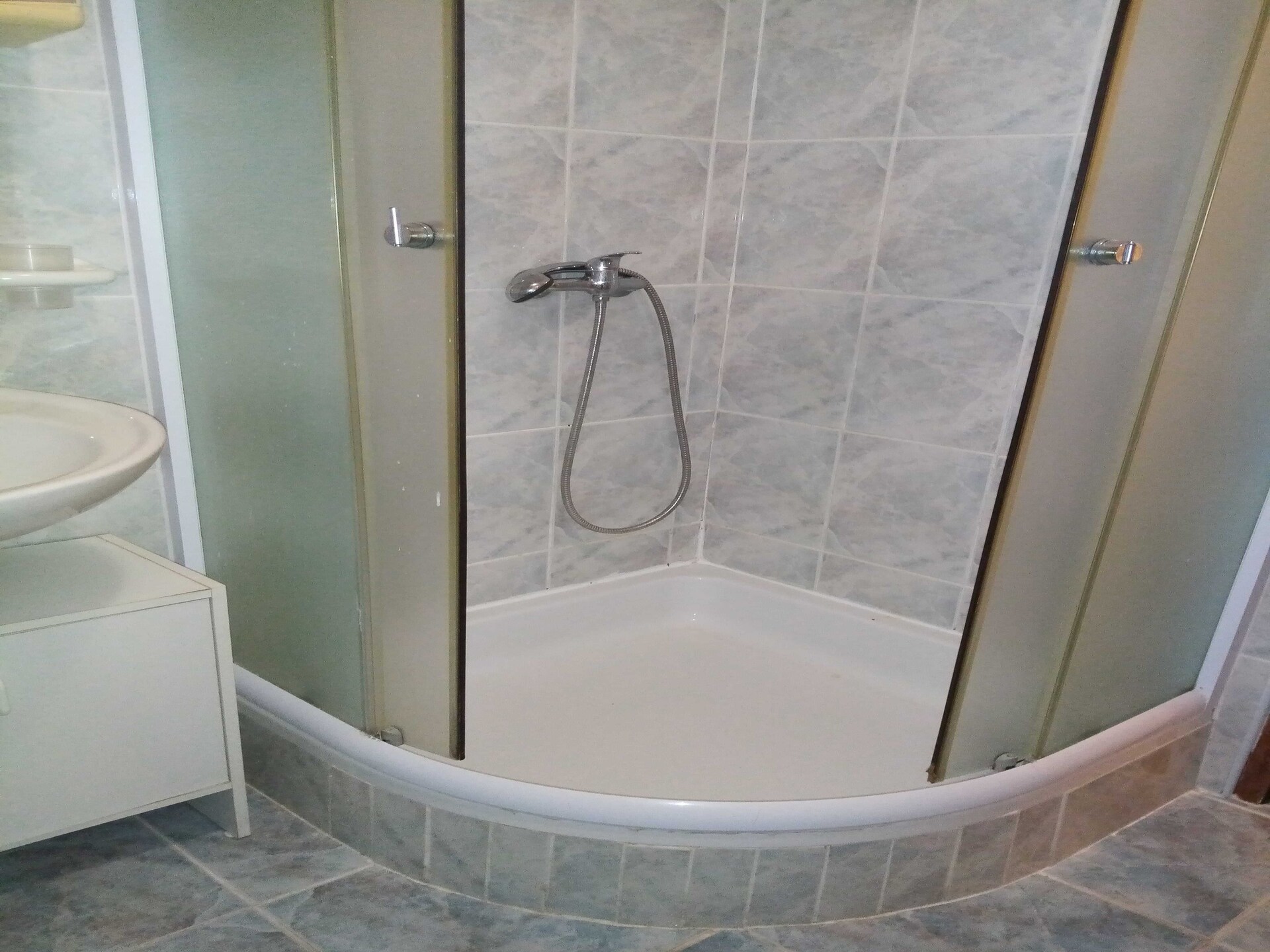 Ruim appartement in Biograd na Moru met terras, 500m van het strand - foto 14