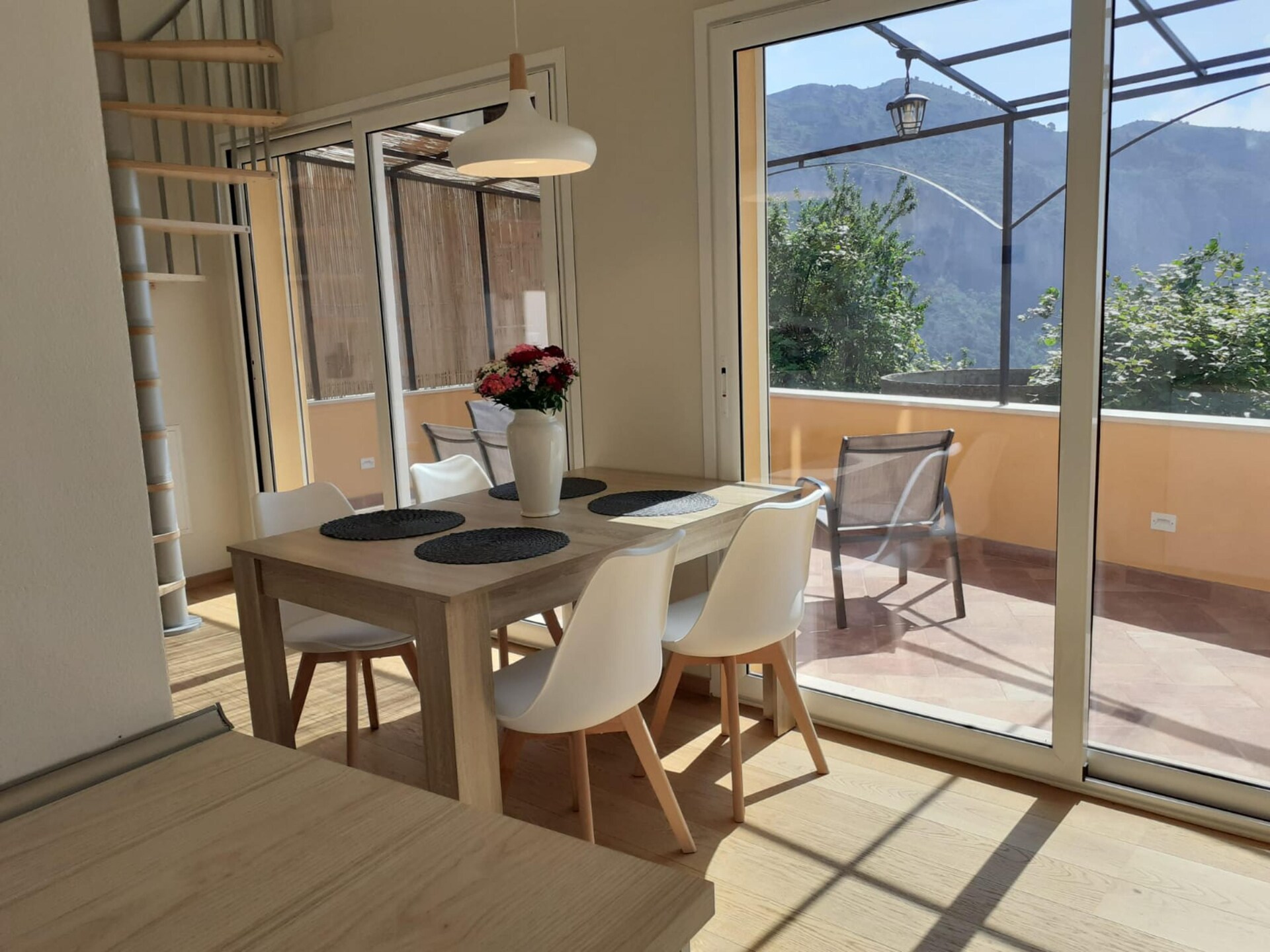 Modern vakantiehuis Casa Ciappin in Ventimiglia met zeezicht - foto 9