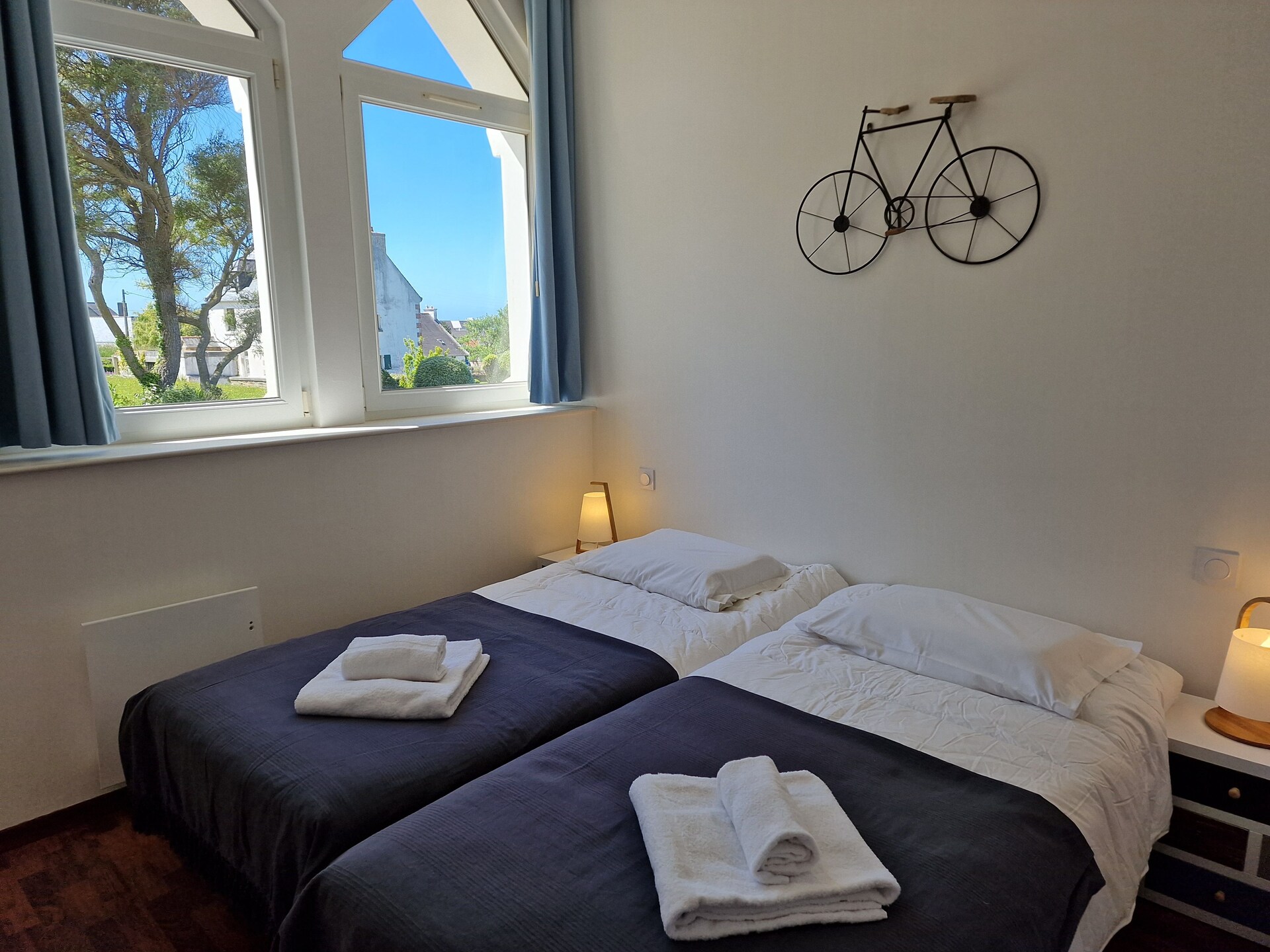 Licht appartement met zeezicht op de heuvels van Primel, vlakbij het strand - foto 9