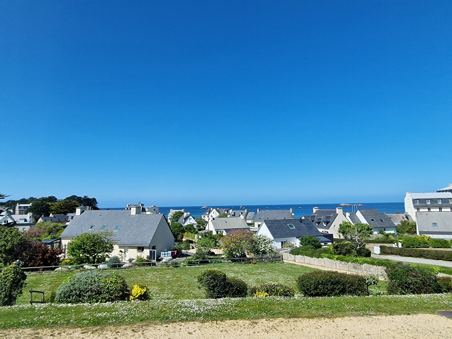 Licht appartement met zeezicht op de heuvels van Primel, vlakbij het strand - foto 17