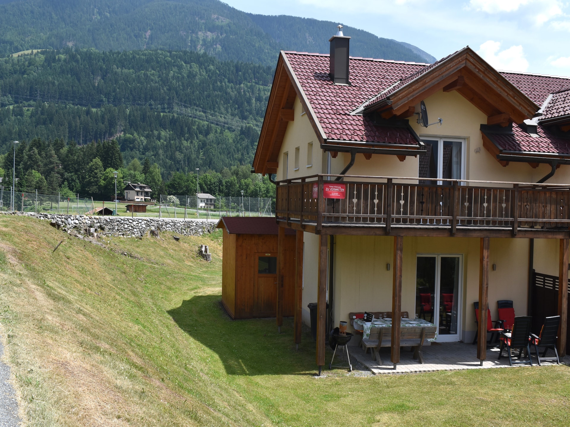 Op 1,0 km van het meer: ruim chalet in Kötschach-Mauthen voor 8 personen - foto 1