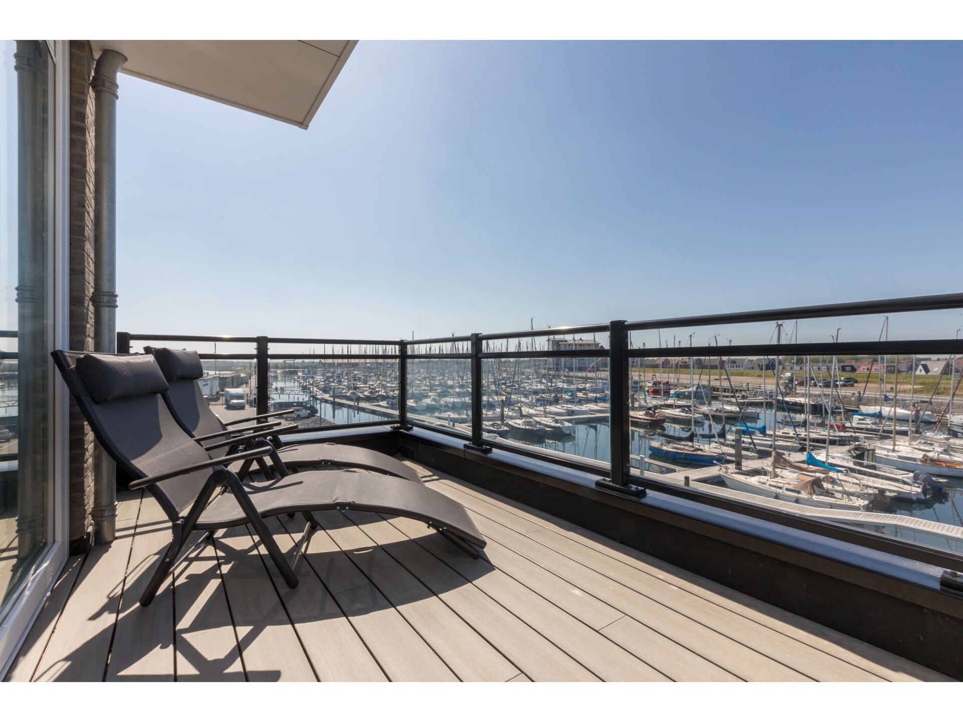 Luxe appartement met uitzicht over jachthaven en Krabbenkreek - foto 3