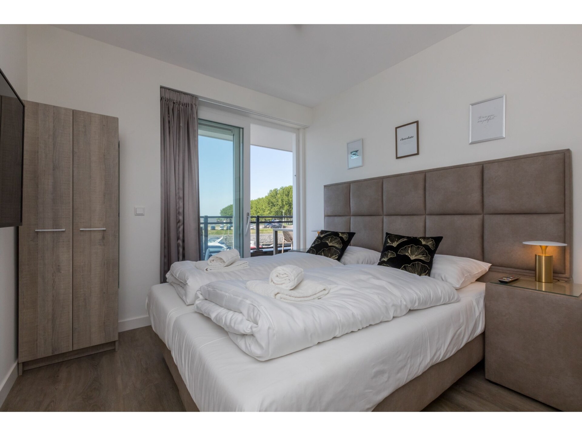 Luxe appartement met uitzicht over jachthaven en Krabbenkreek - foto 17