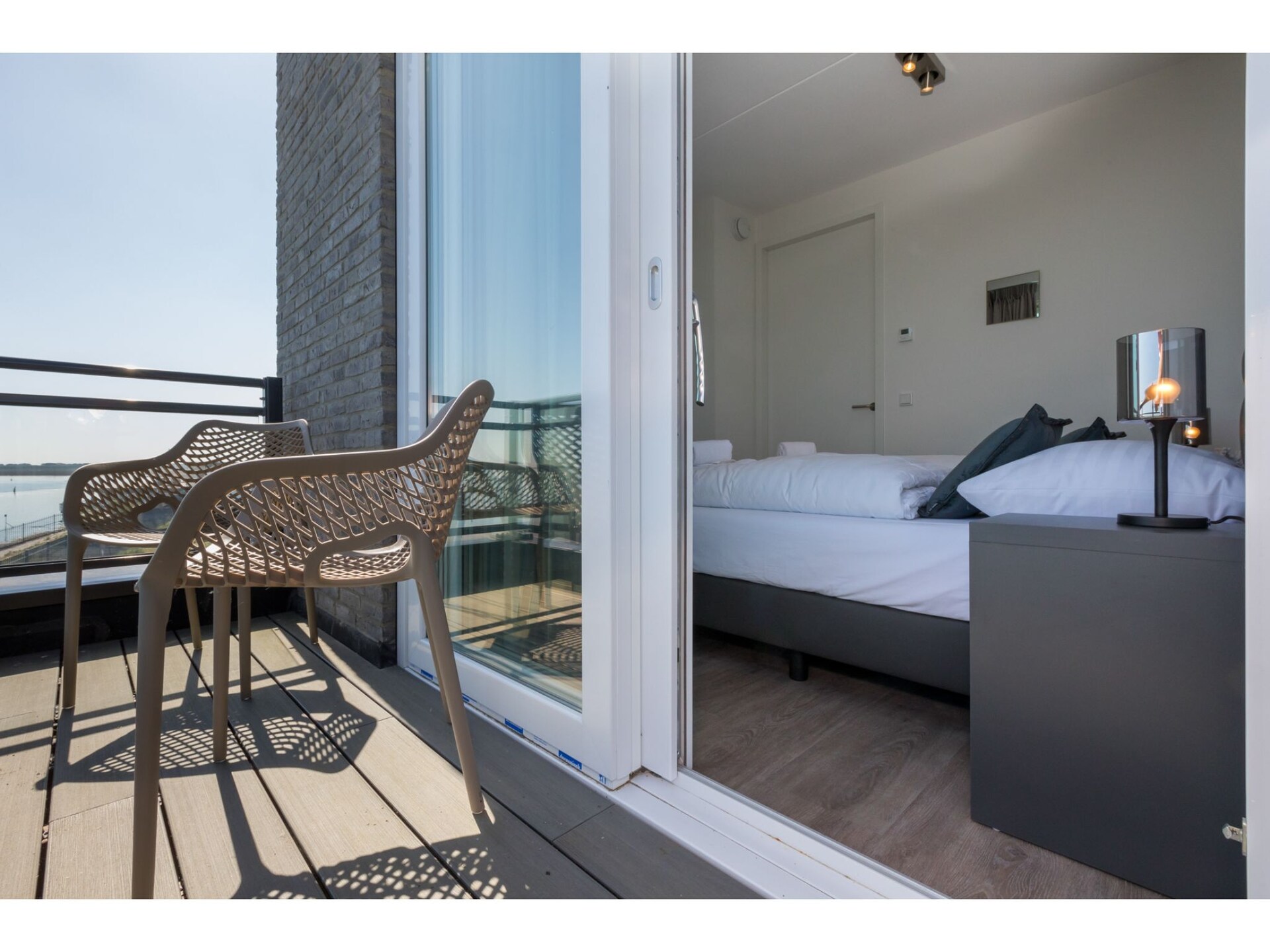 Luxe appartement met uitzicht over jachthaven en Krabbenkreek - foto 15