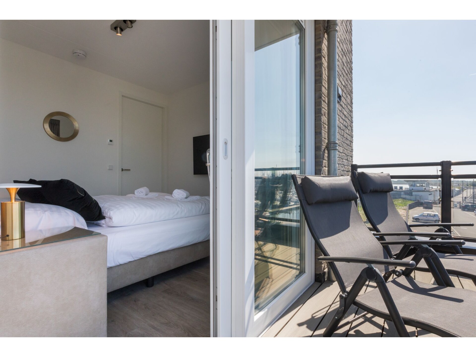 Luxe appartement met uitzicht over jachthaven en Krabbenkreek - foto 16