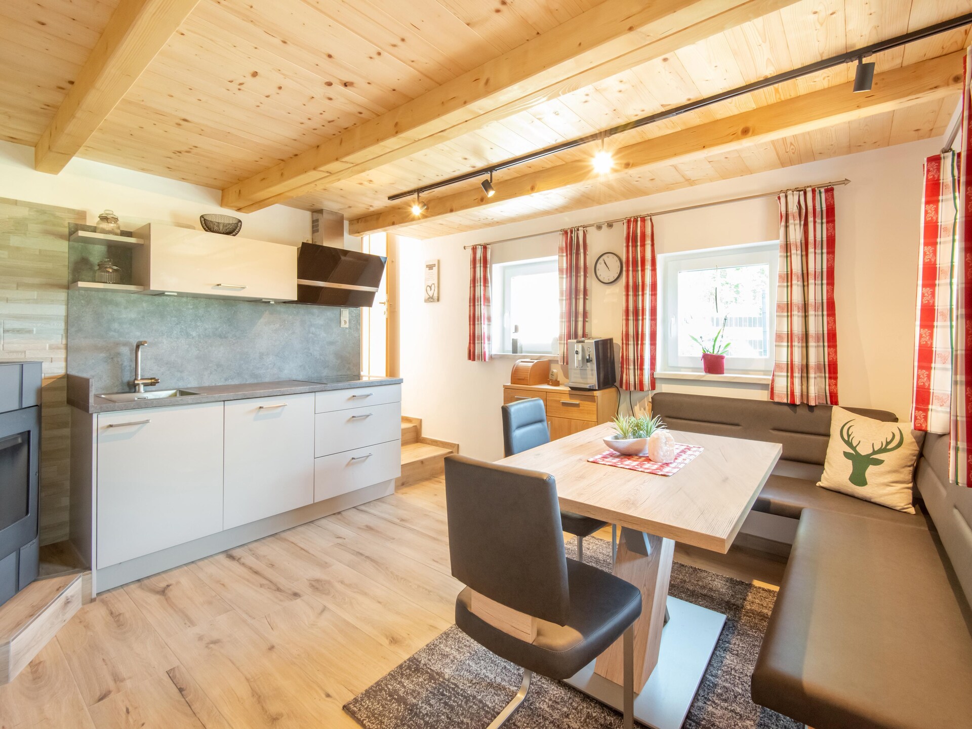 Vrijstaand chalet aan de piste in Bramberg met 2 slaapkamers - foto 9
