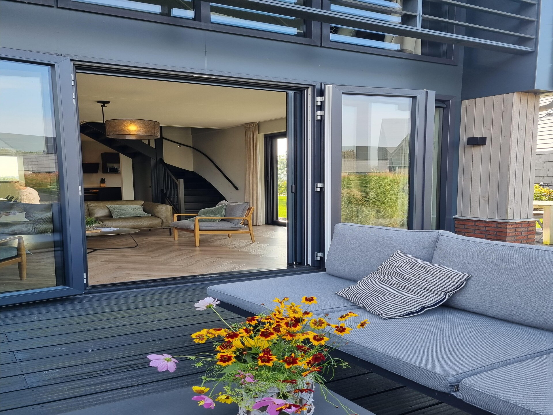 Luxe watervilla aan Slotermeer met eigen aanlegsteiger in Balk - foto 18