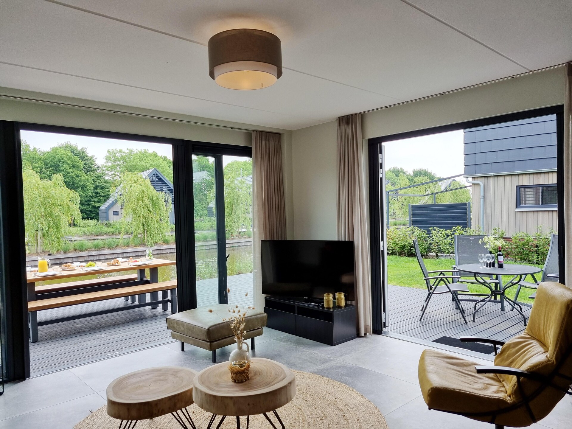 Watervilla Fjirtjin: Luxe verblijf aan het Slotermeer in Friesland - foto 5
