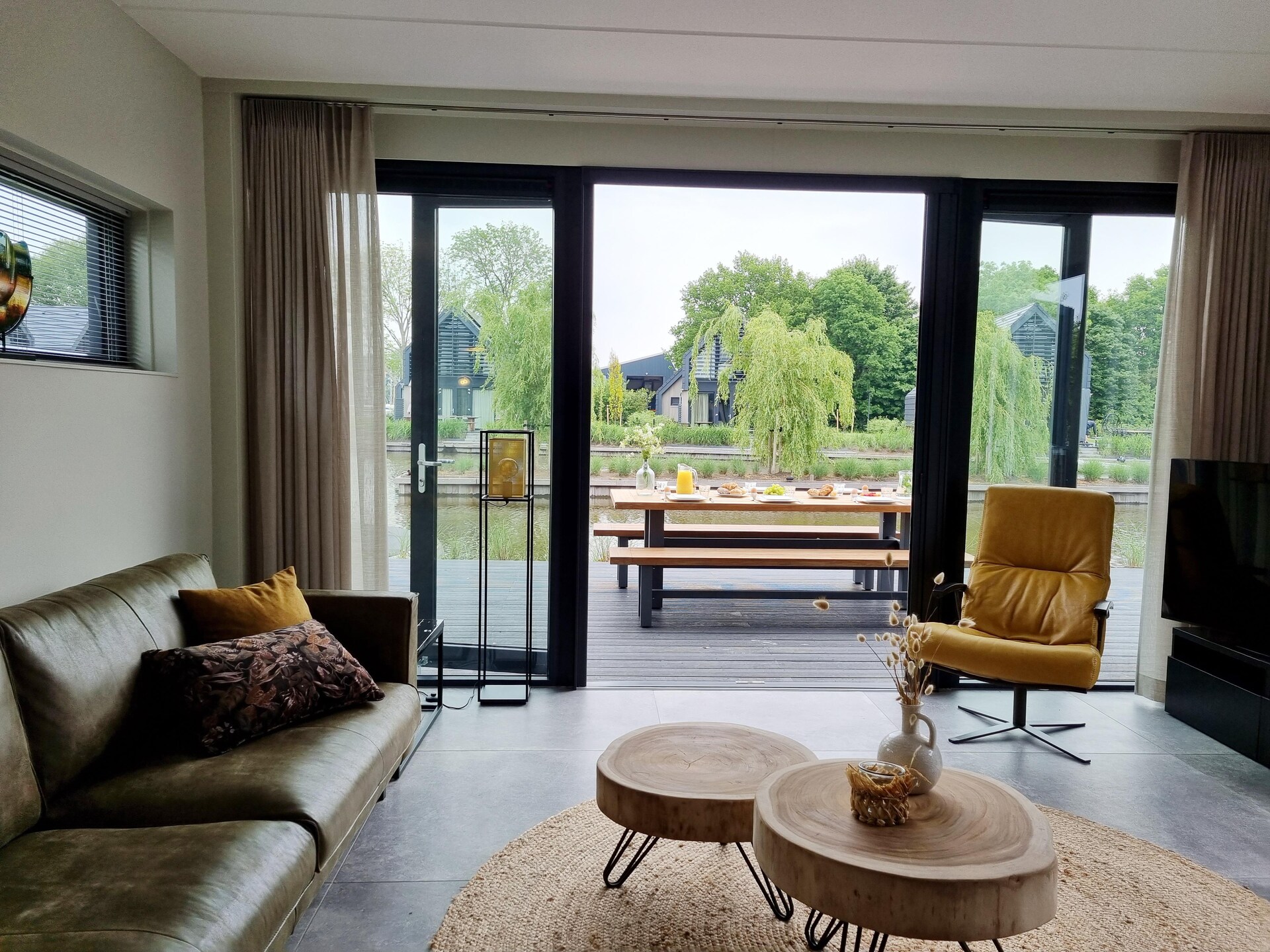 Watervilla Fjirtjin: Luxe verblijf aan het Slotermeer in Friesland - foto 6