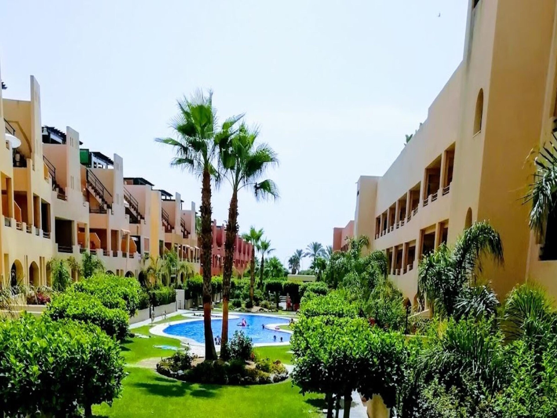 Benedenappartement met terras en directe toegang tot zwembad in Vera Playa - foto 5