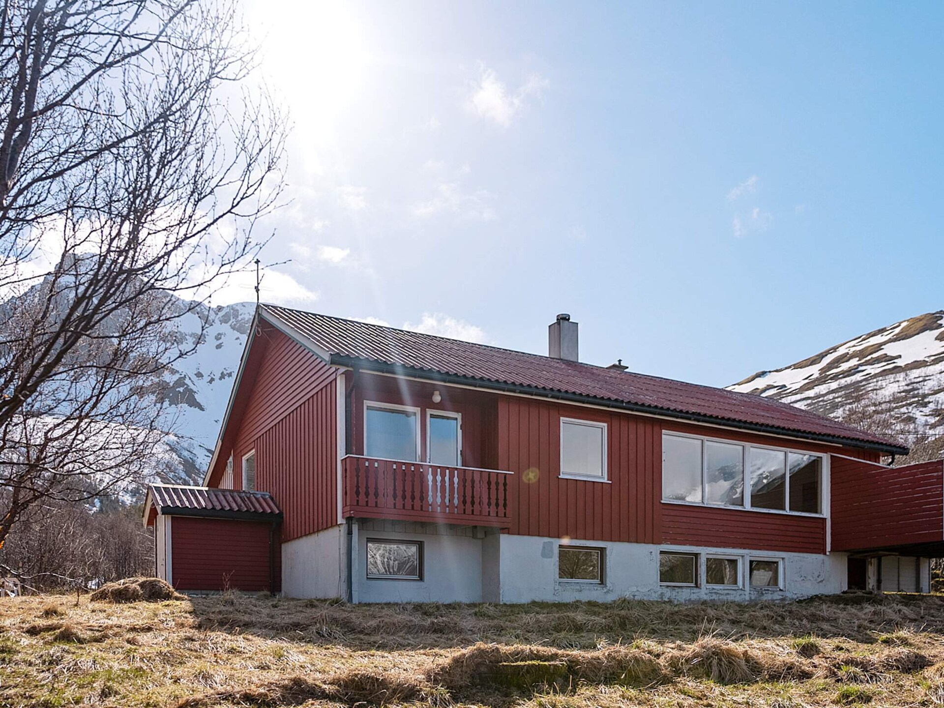 Gerenoveerd vakantiehuis met panoramisch fjordzicht op Austvågøya - foto 3