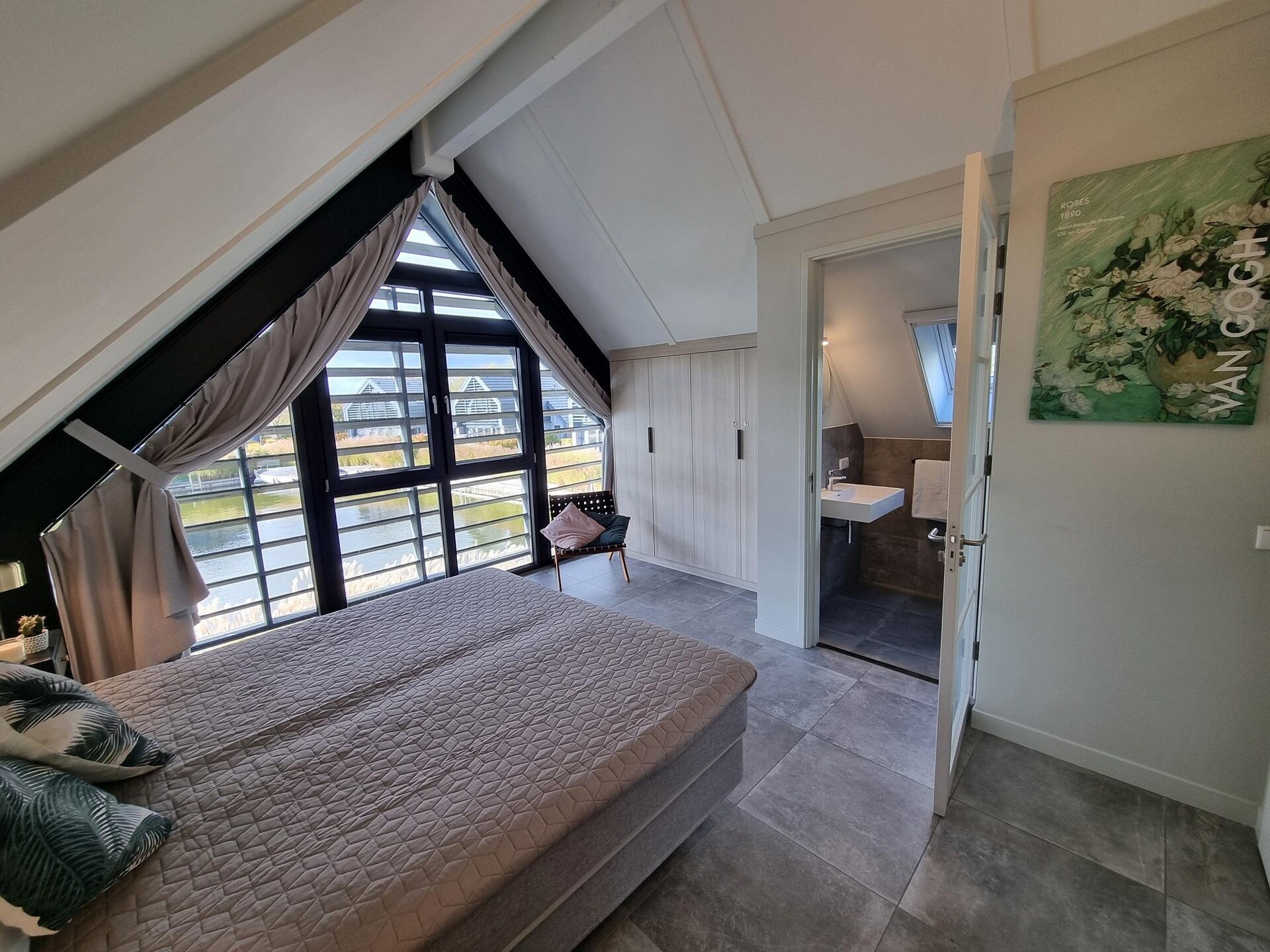 Watervilla Ien: Luxe verblijf met eigen aanlegsteiger aan Slotermeer - foto 15