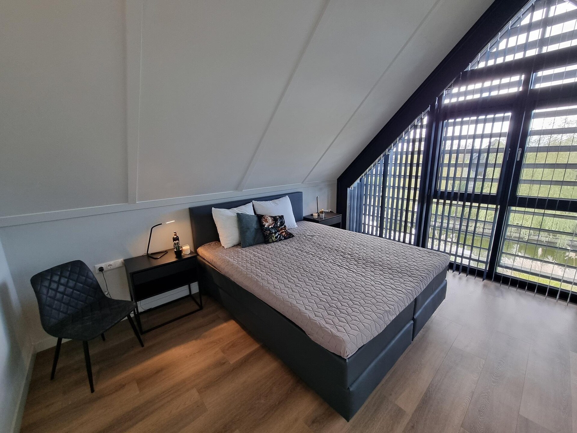 Watervilla Fiif: luxe familieverblijf direct aan het Slotermeer - foto 15