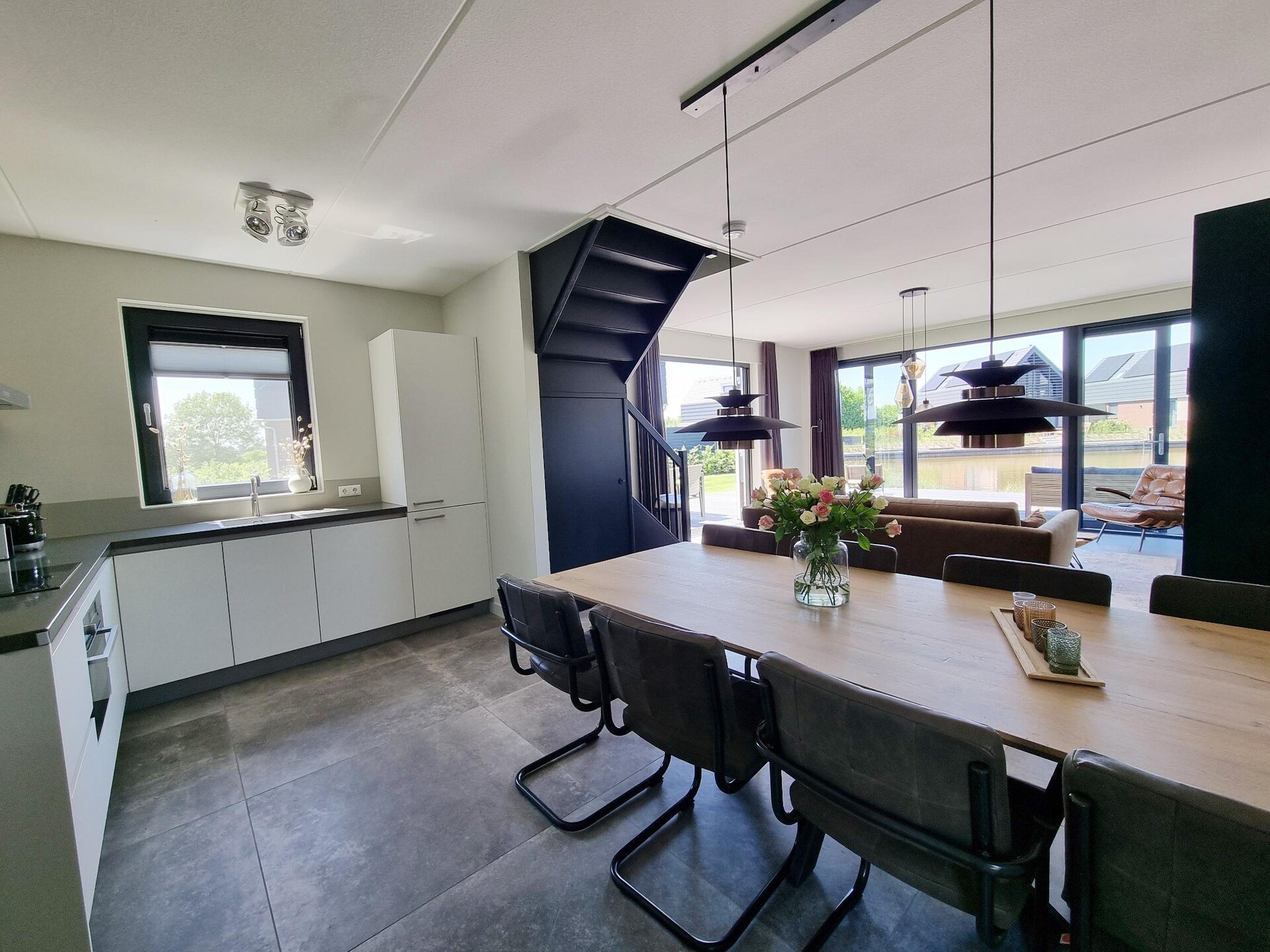 Luxe watervilla aan Slotermeer in Balk – 8 personen, eigen aanlegsteiger - foto 7