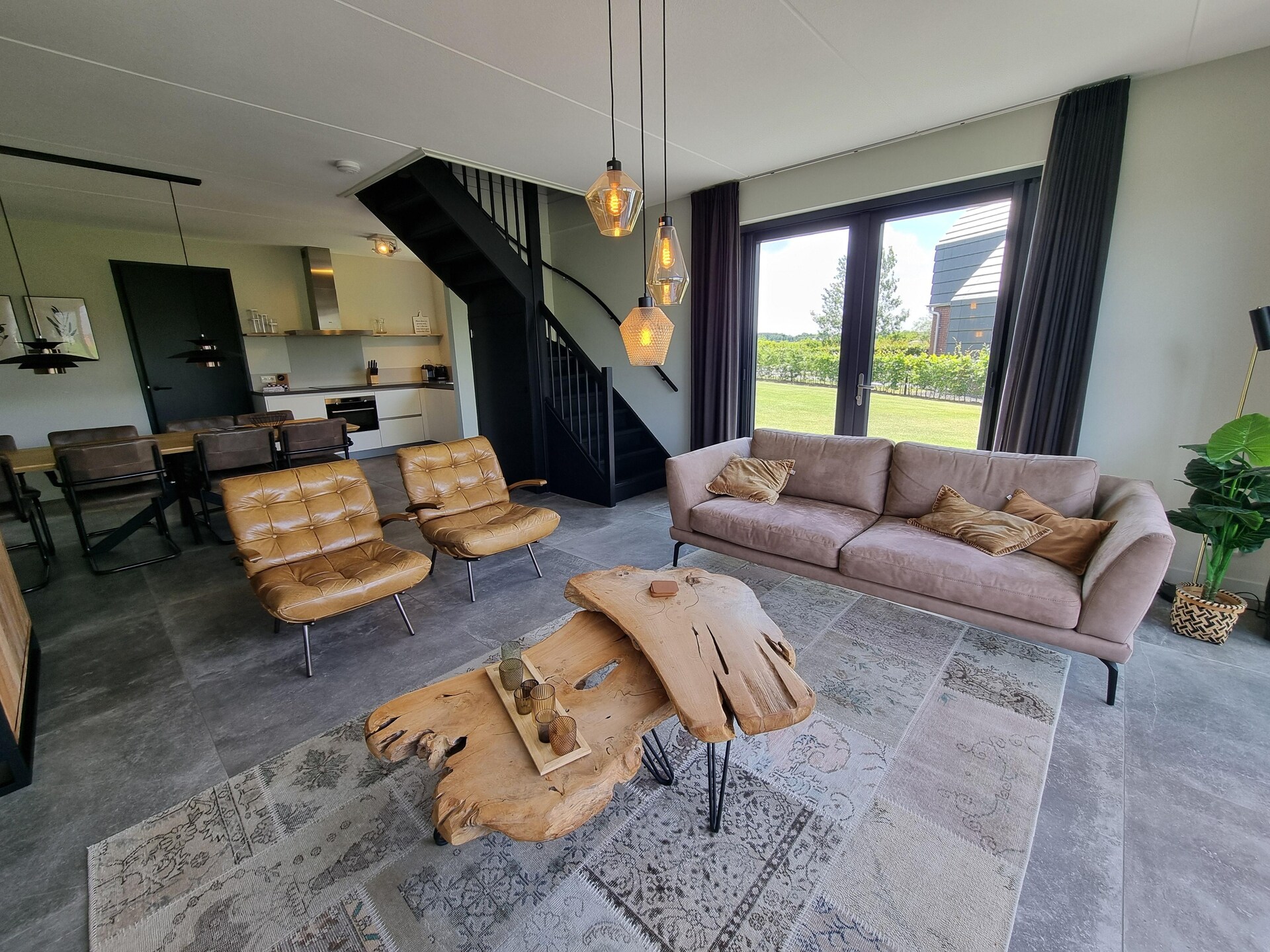Luxe watervilla aan Slotermeer in Balk – 8 personen, eigen aanlegsteiger - foto 3