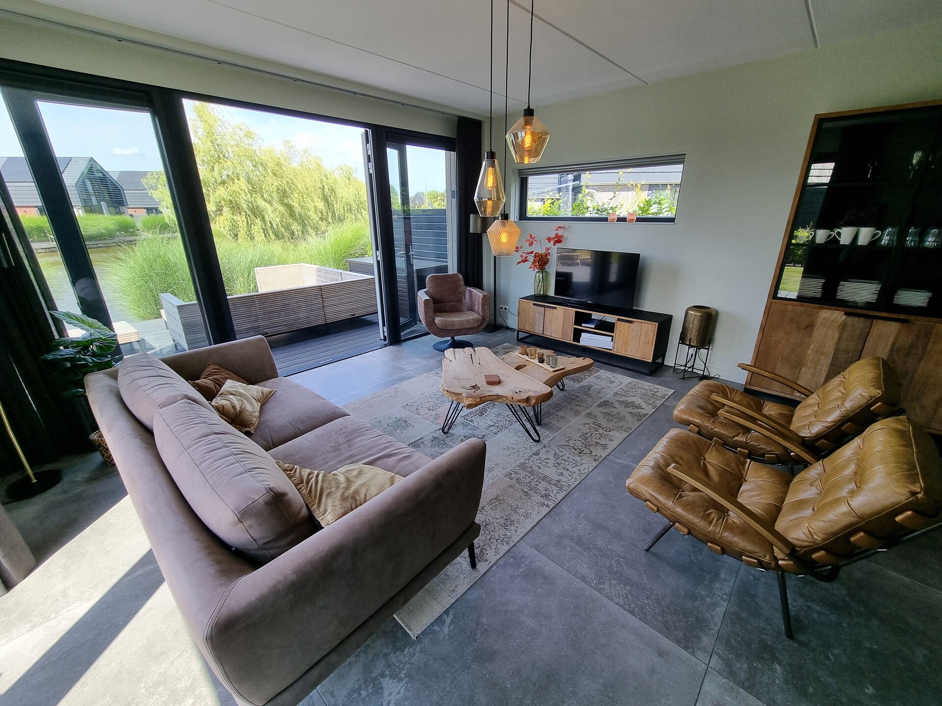 Luxe watervilla aan Slotermeer in Balk – 8 personen, eigen aanlegsteiger - foto 9