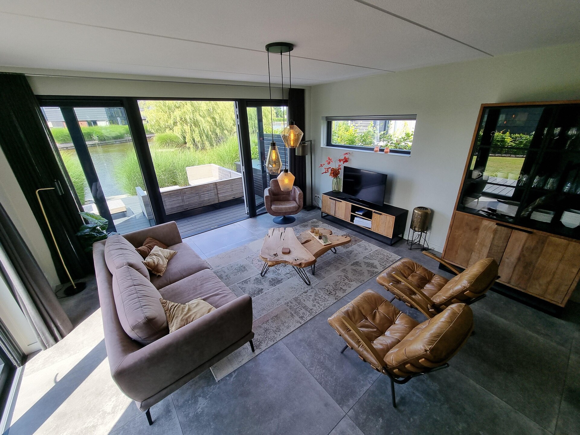 Luxe watervilla aan Slotermeer in Balk – 8 personen, eigen aanlegsteiger - foto 10