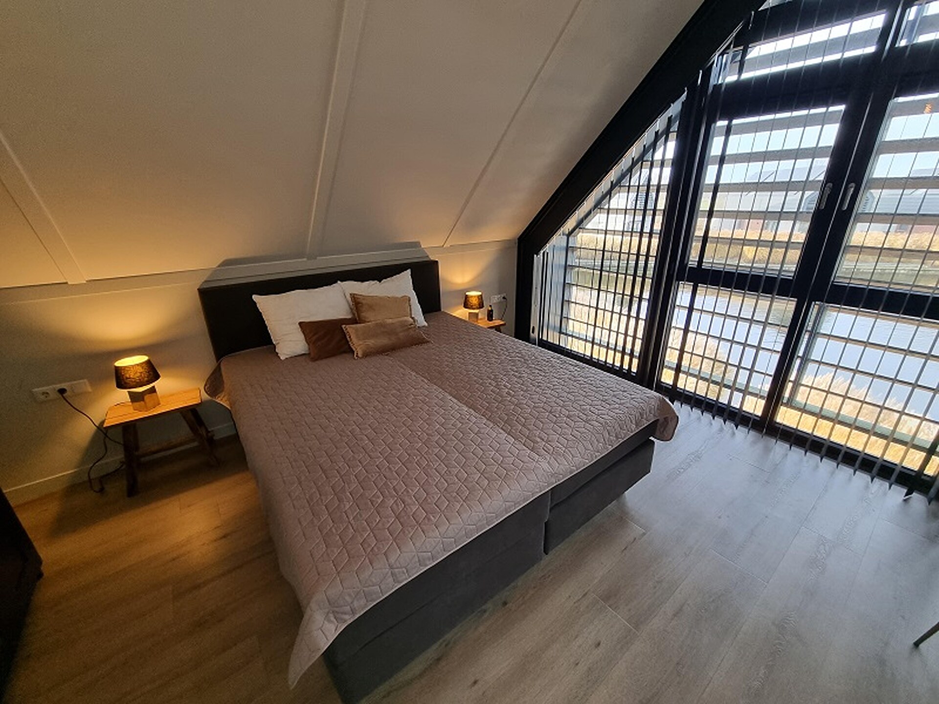 Luxe watervilla aan Slotermeer in Balk – 8 personen, eigen aanlegsteiger - foto 31
