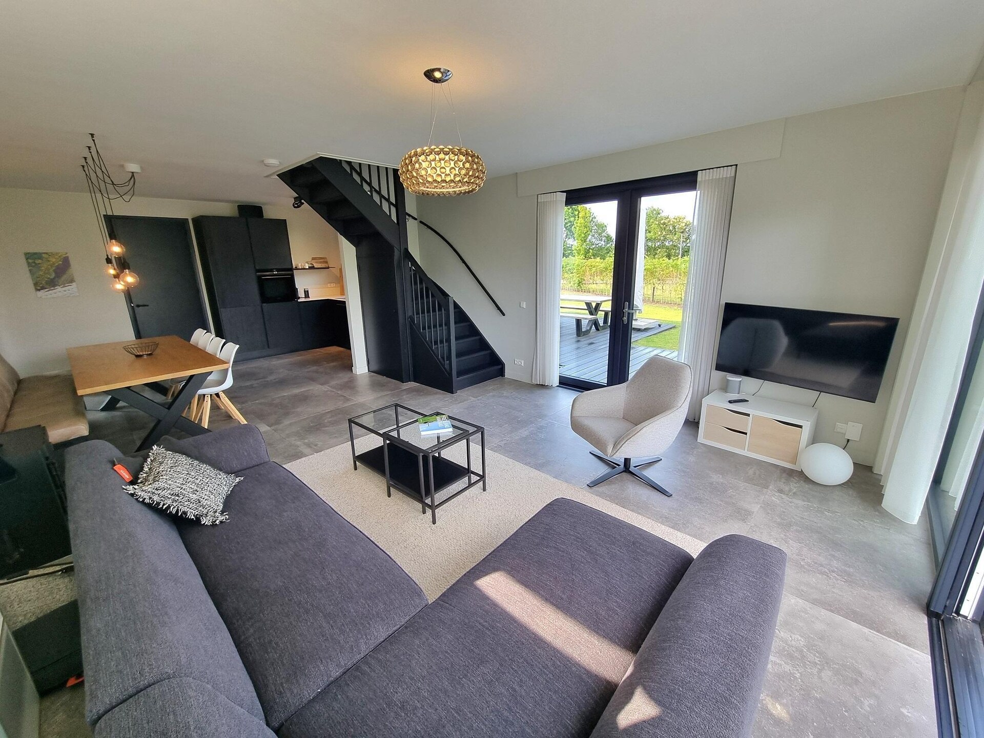 Watervilla Njoggen – Luxe vakantiehuis met aanlegsteiger aan het Slotermeer - foto 7