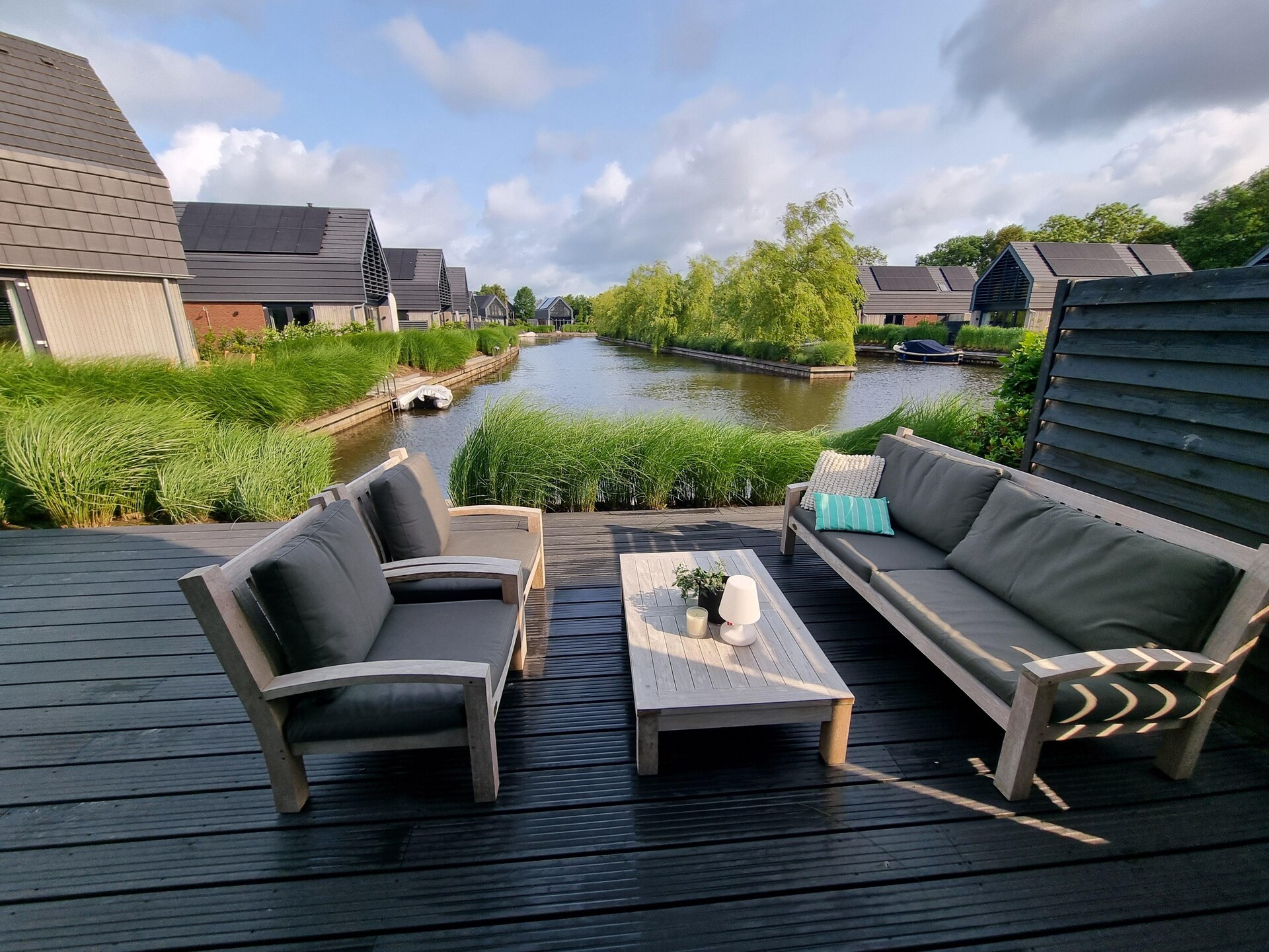 Watervilla Njoggen – Luxe vakantiehuis met aanlegsteiger aan het Slotermeer - foto 25