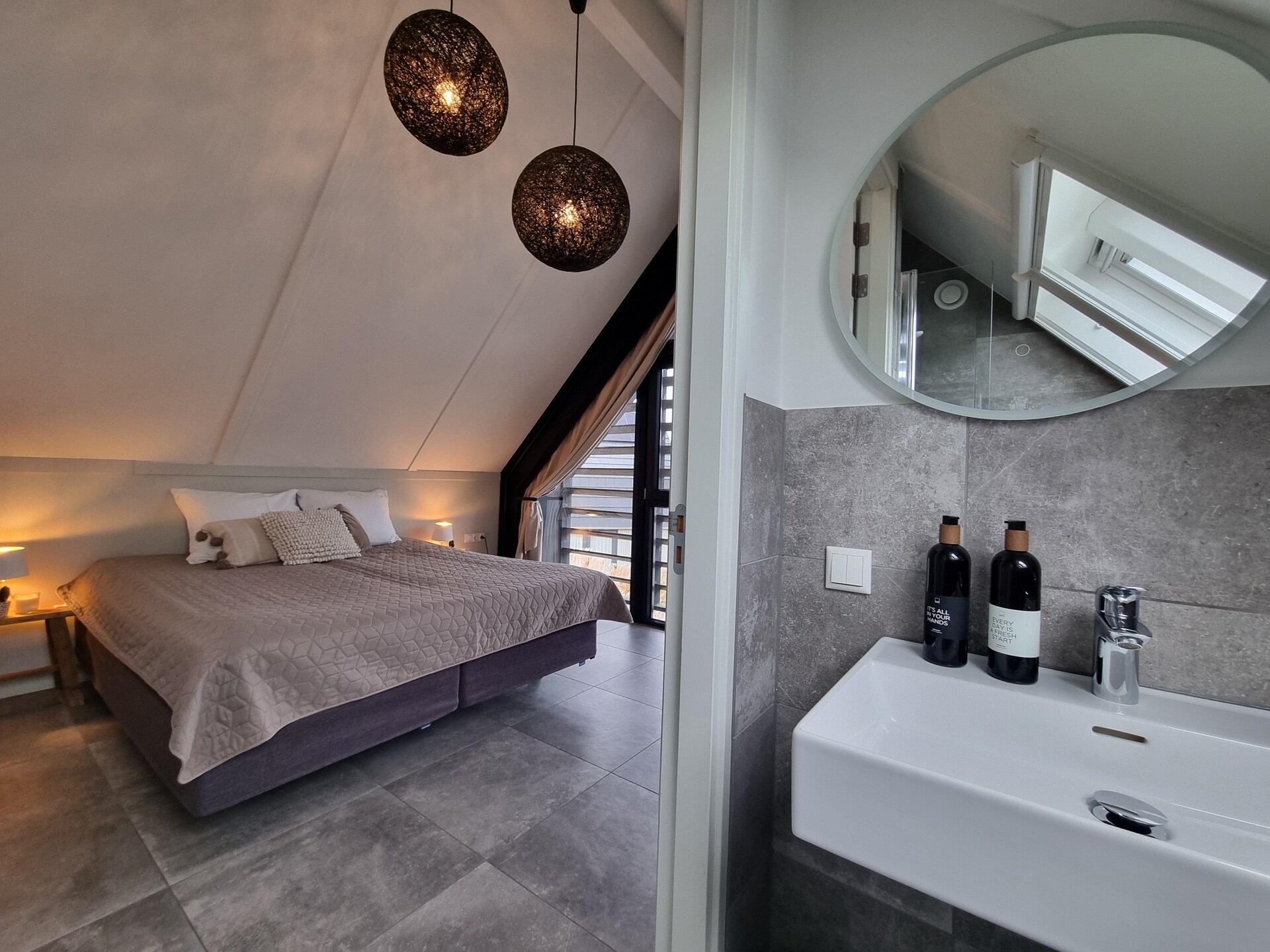 Watervilla Njoggen – Luxe vakantiehuis met aanlegsteiger aan het Slotermeer - foto 20