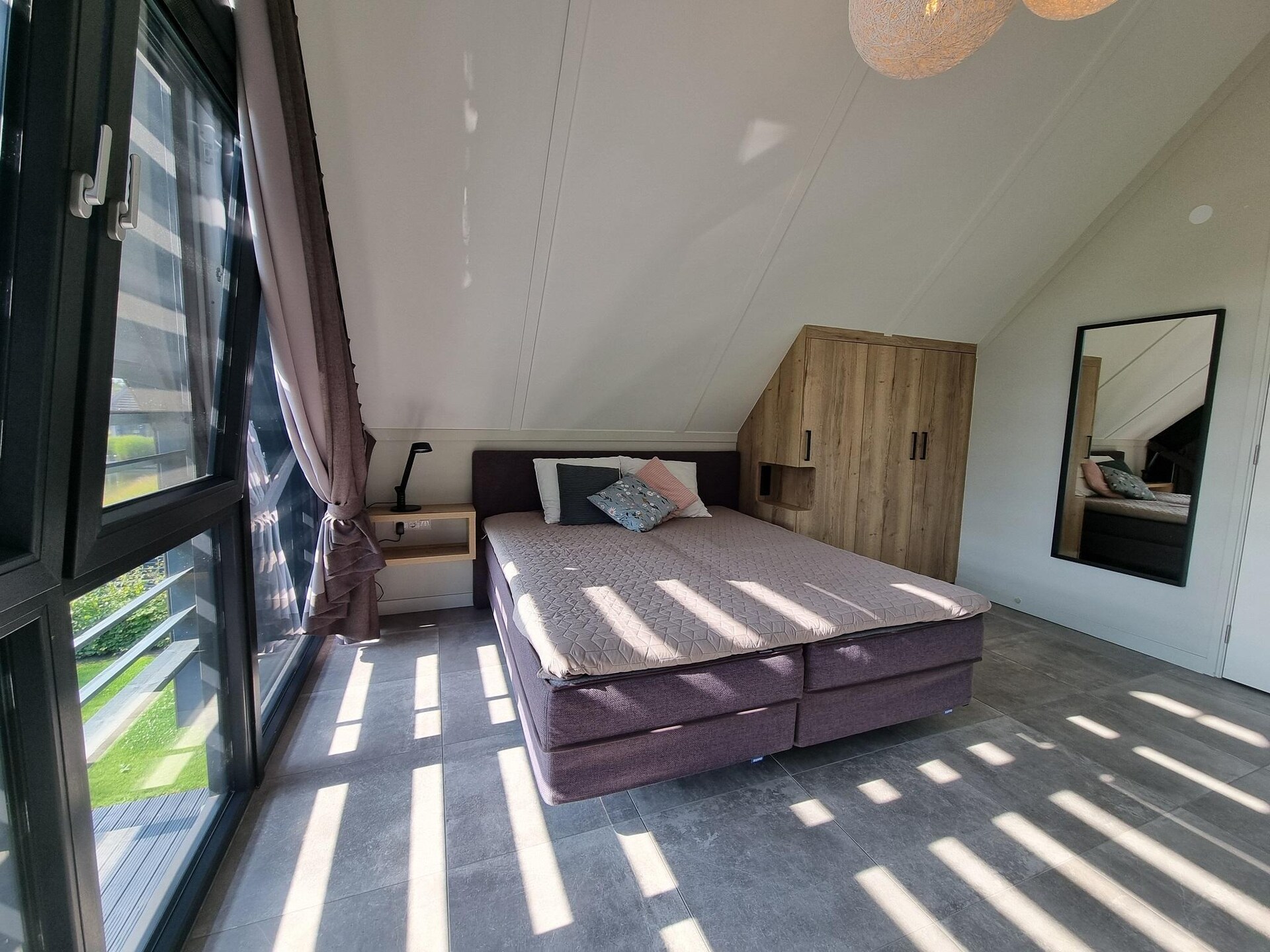 Luxe watervilla met aanlegsteiger aan het Slotermeer in Friesland - foto 12