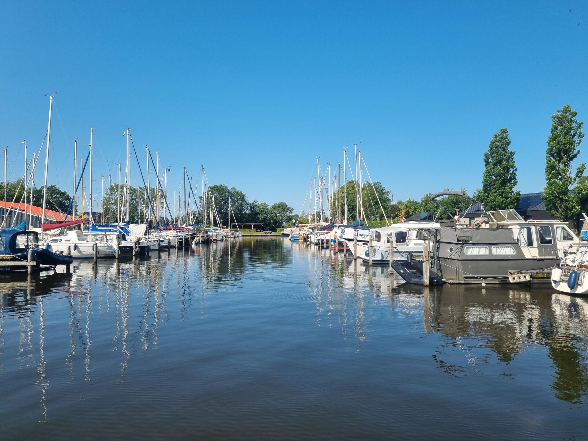 Luxe watervilla met aanlegsteiger aan het Slotermeer in Friesland - foto 38