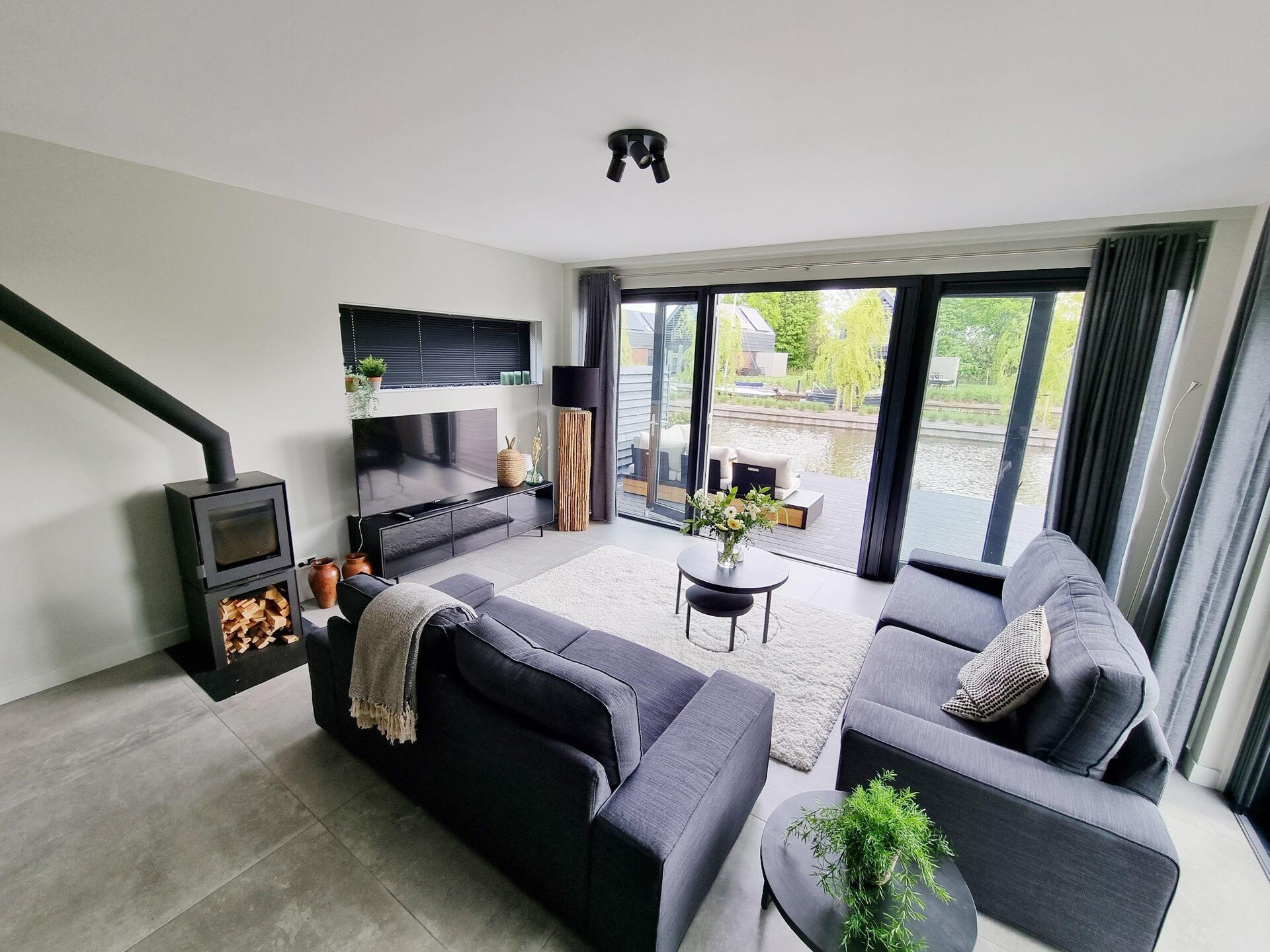 Watervilla Alve: luxe verblijf met aanlegsteiger aan het Slotermeer - foto 9