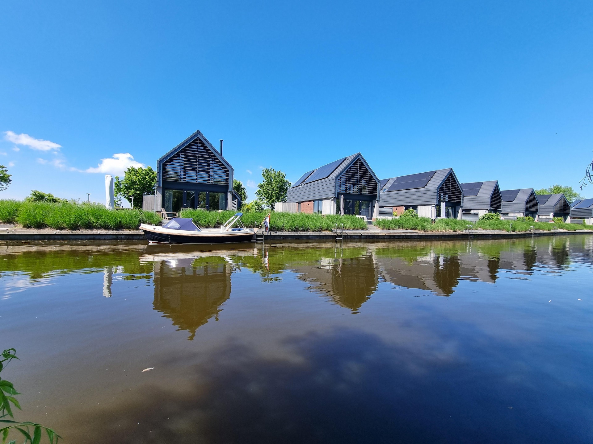 Watervilla Alve: luxe verblijf met aanlegsteiger aan het Slotermeer - foto 32
